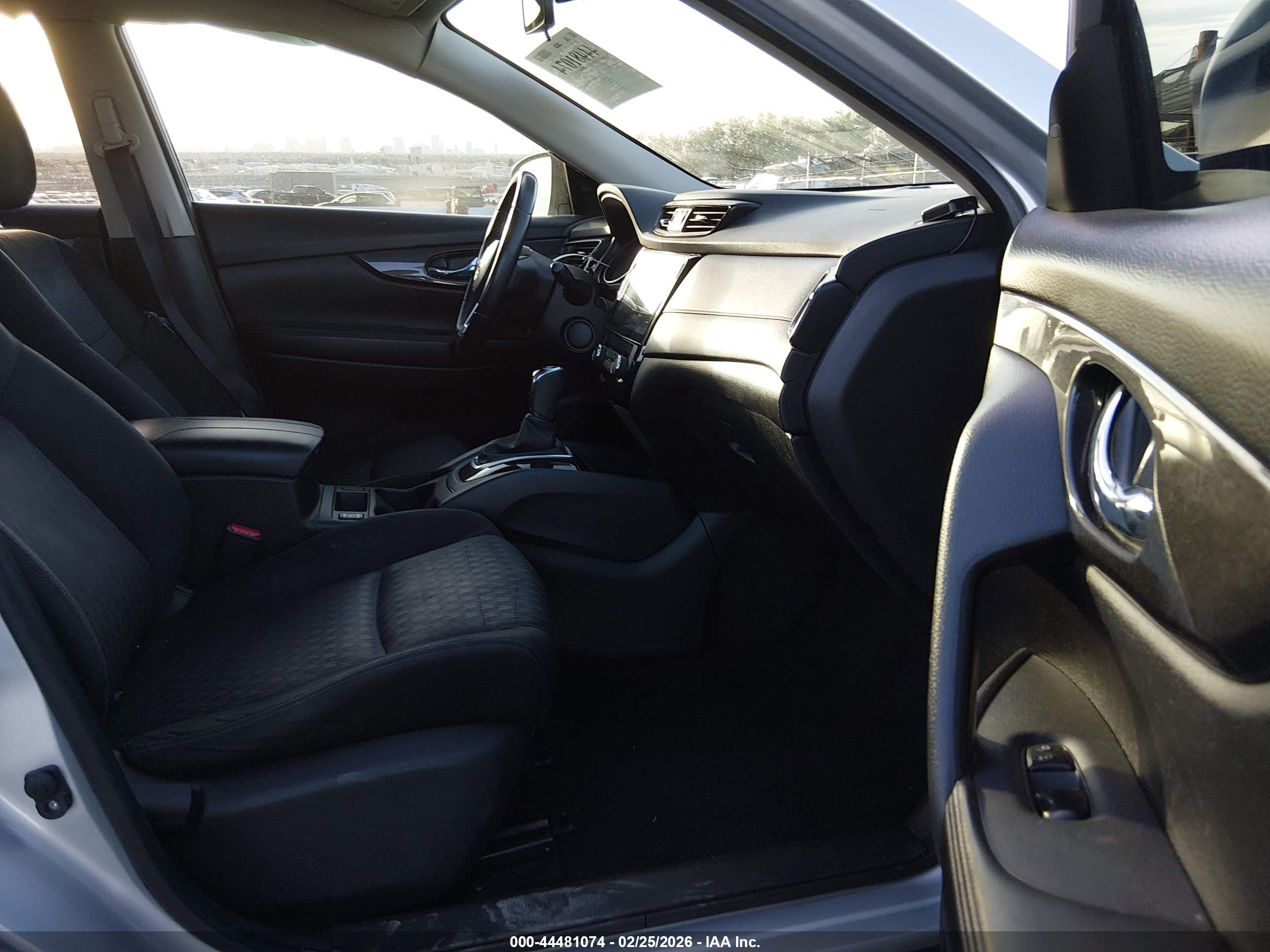 NISSAN ROGUE image 5