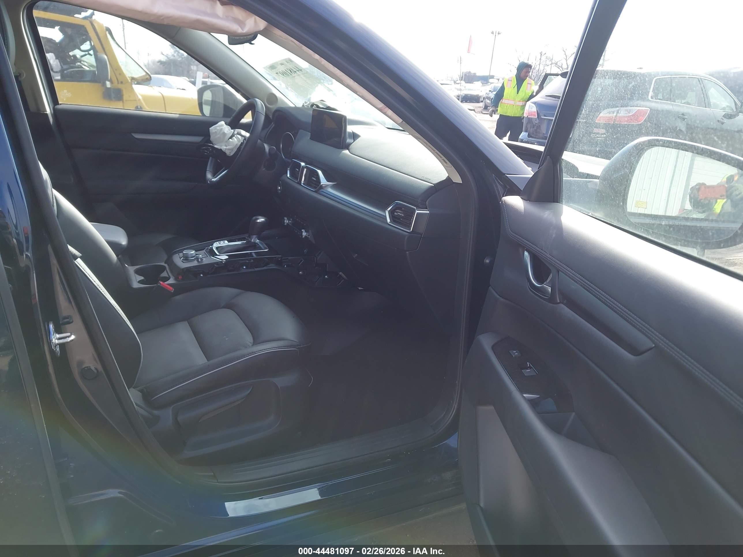 MAZDA CX-5 image 5