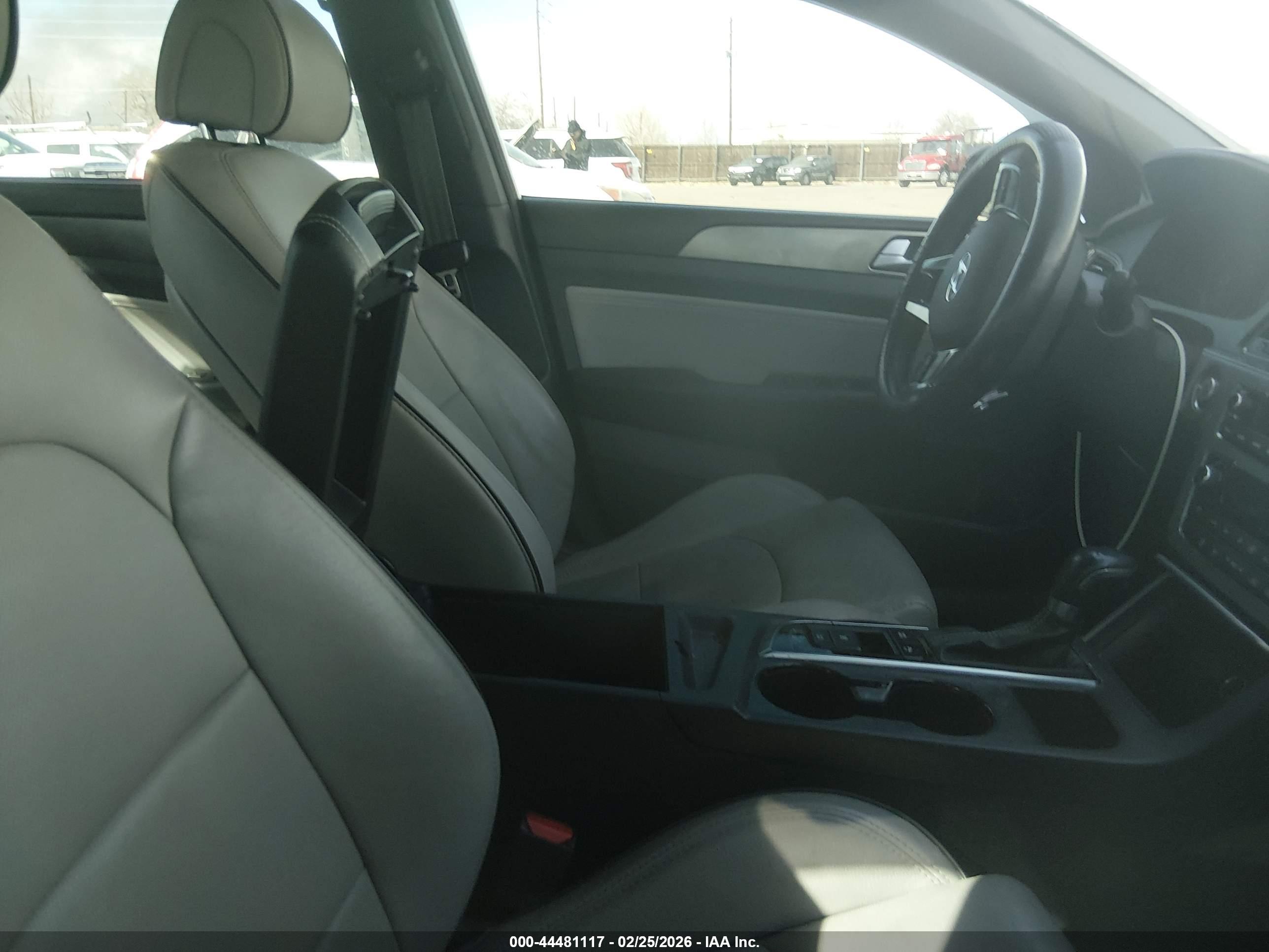 HYUNDAI SONATA image 5
