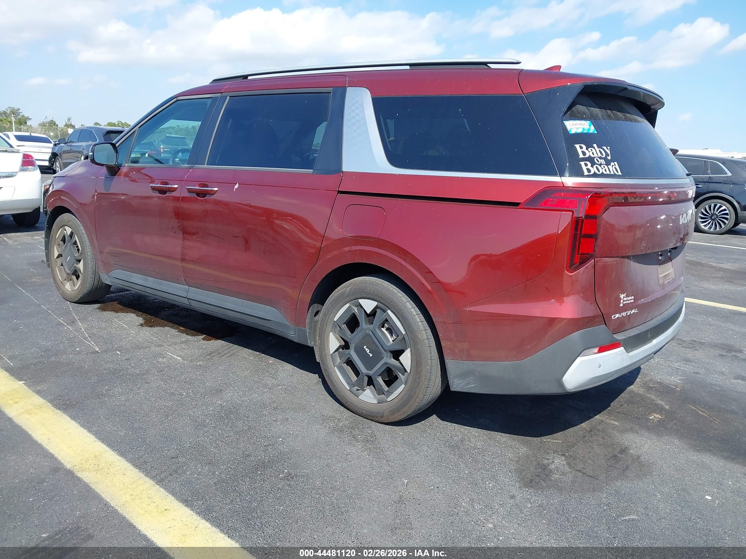 KIA CARNIVAL image 3