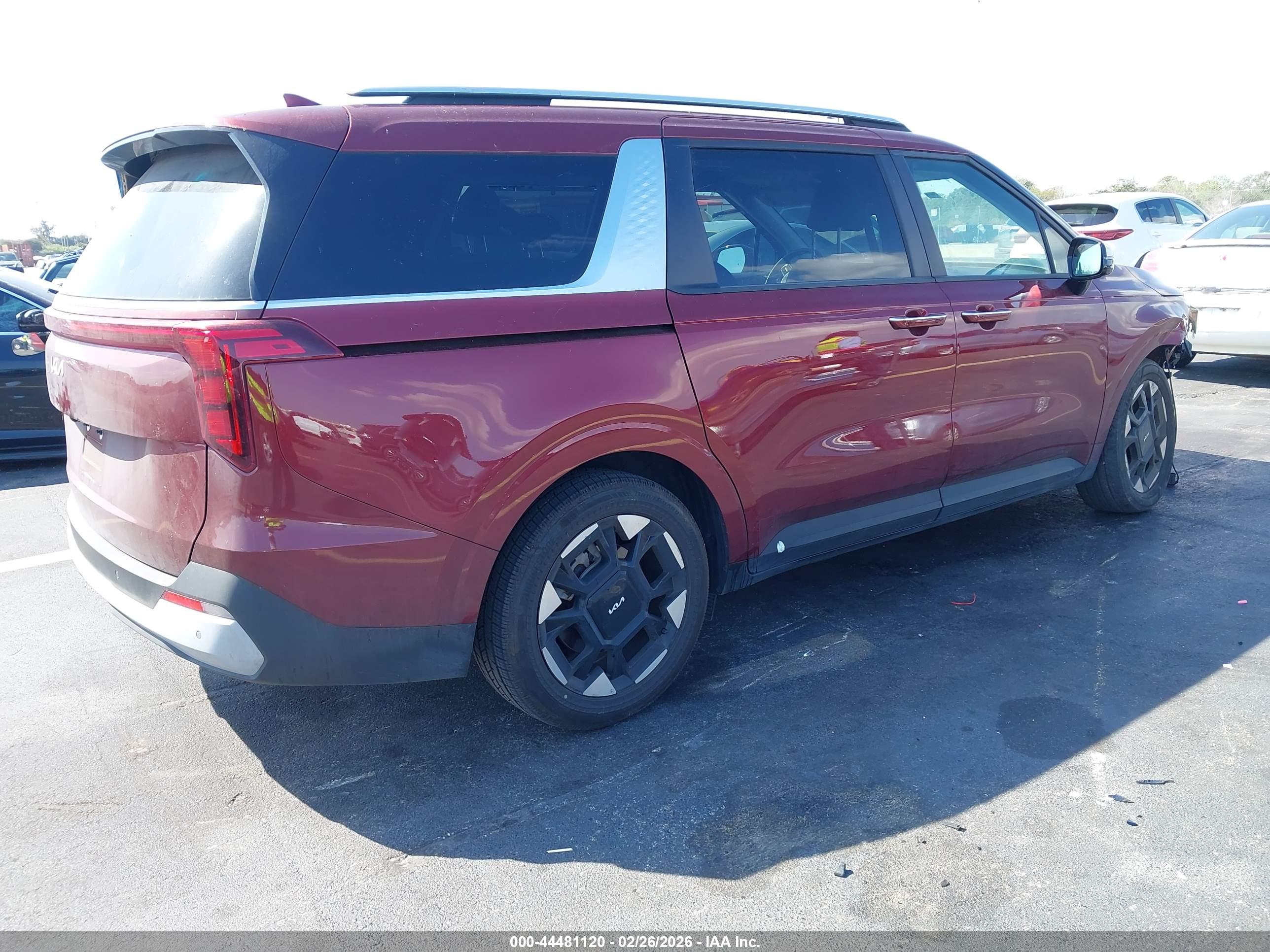 KIA CARNIVAL image 4