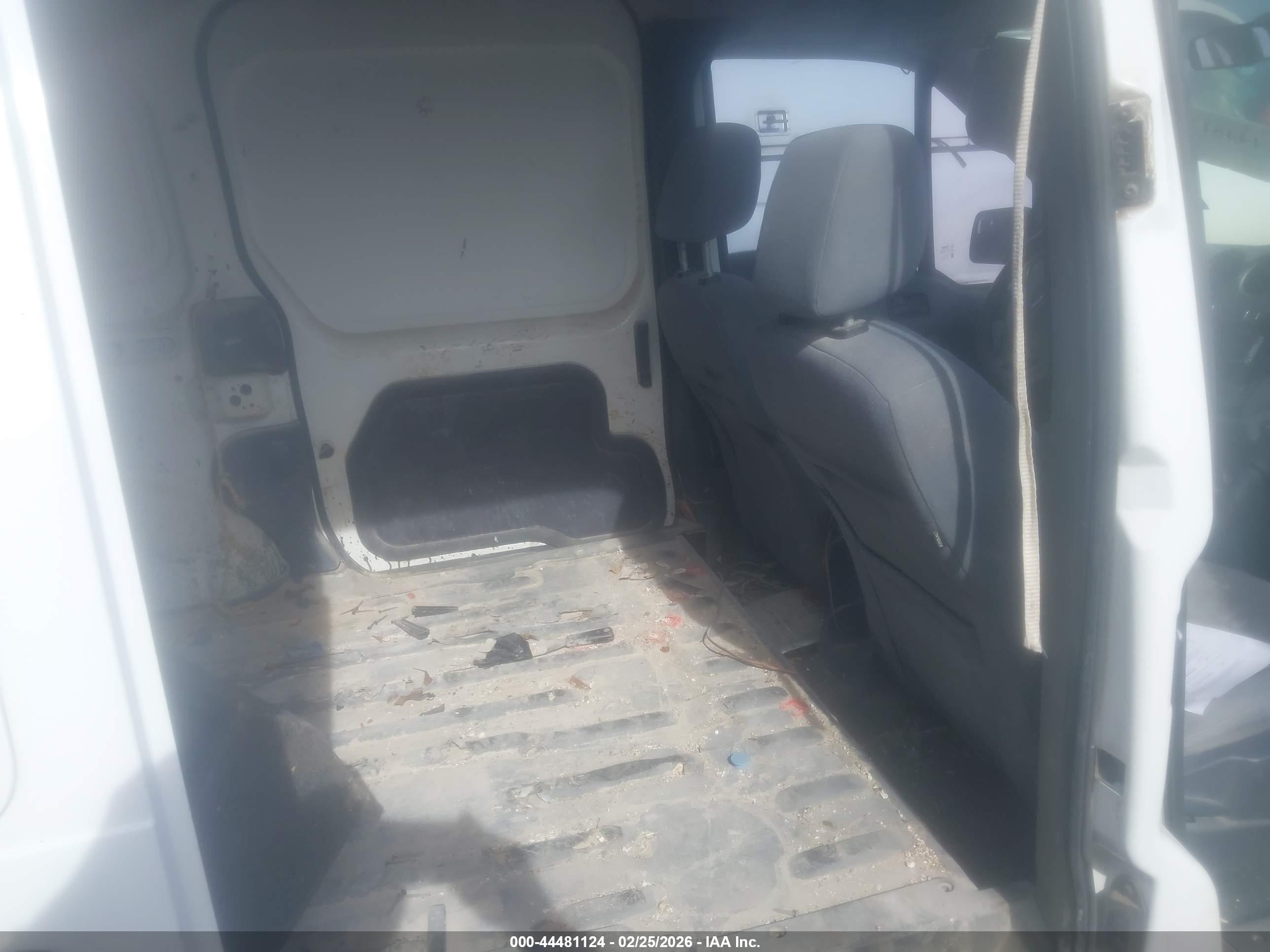FORD TRANSIT image 8
