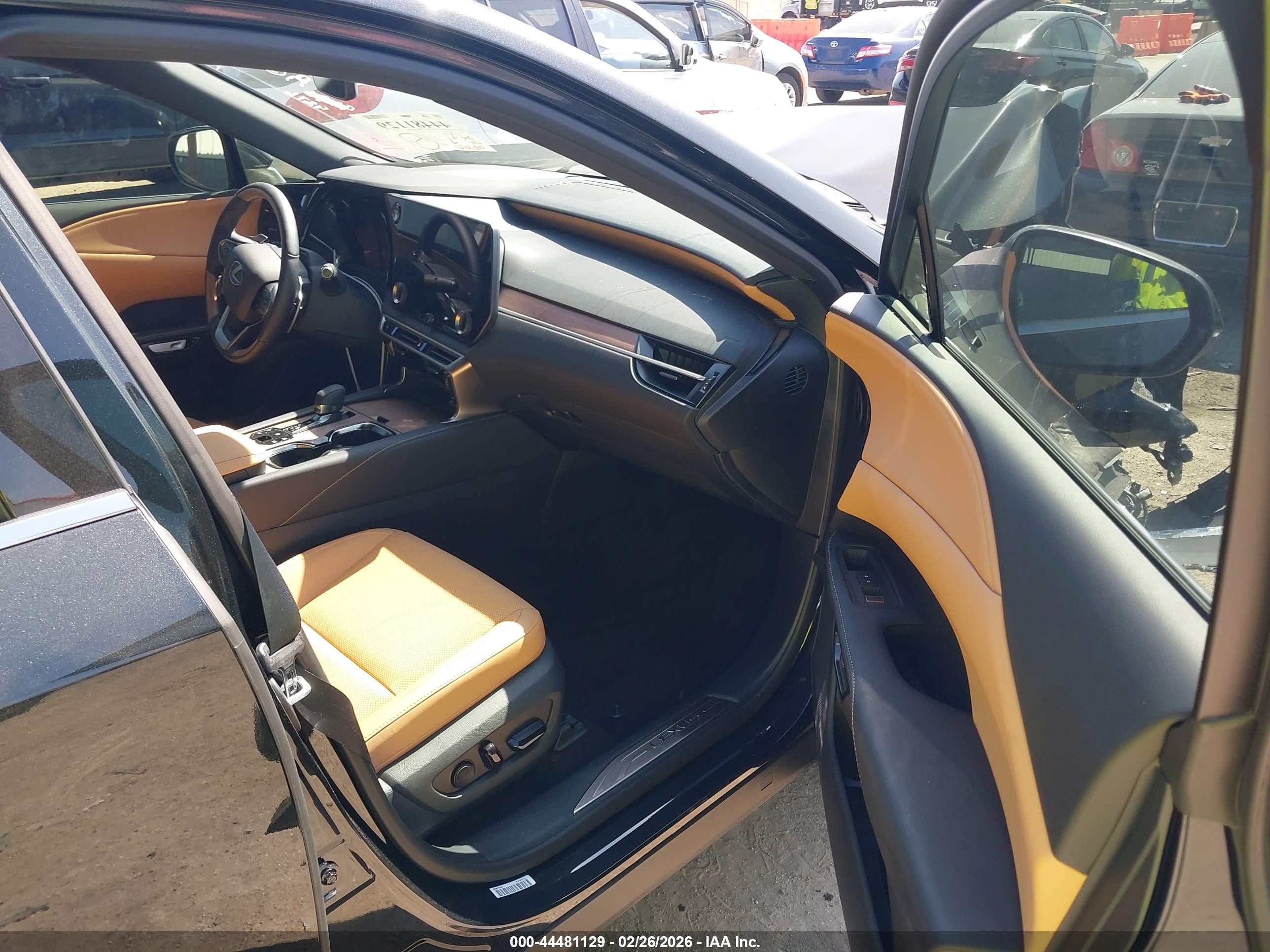 LEXUS RX image 5