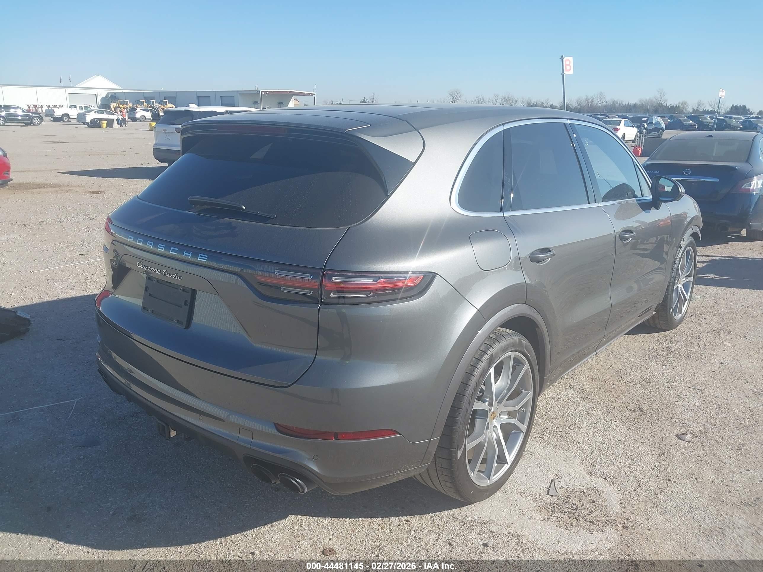 PORSCHE CAYENNE image 4