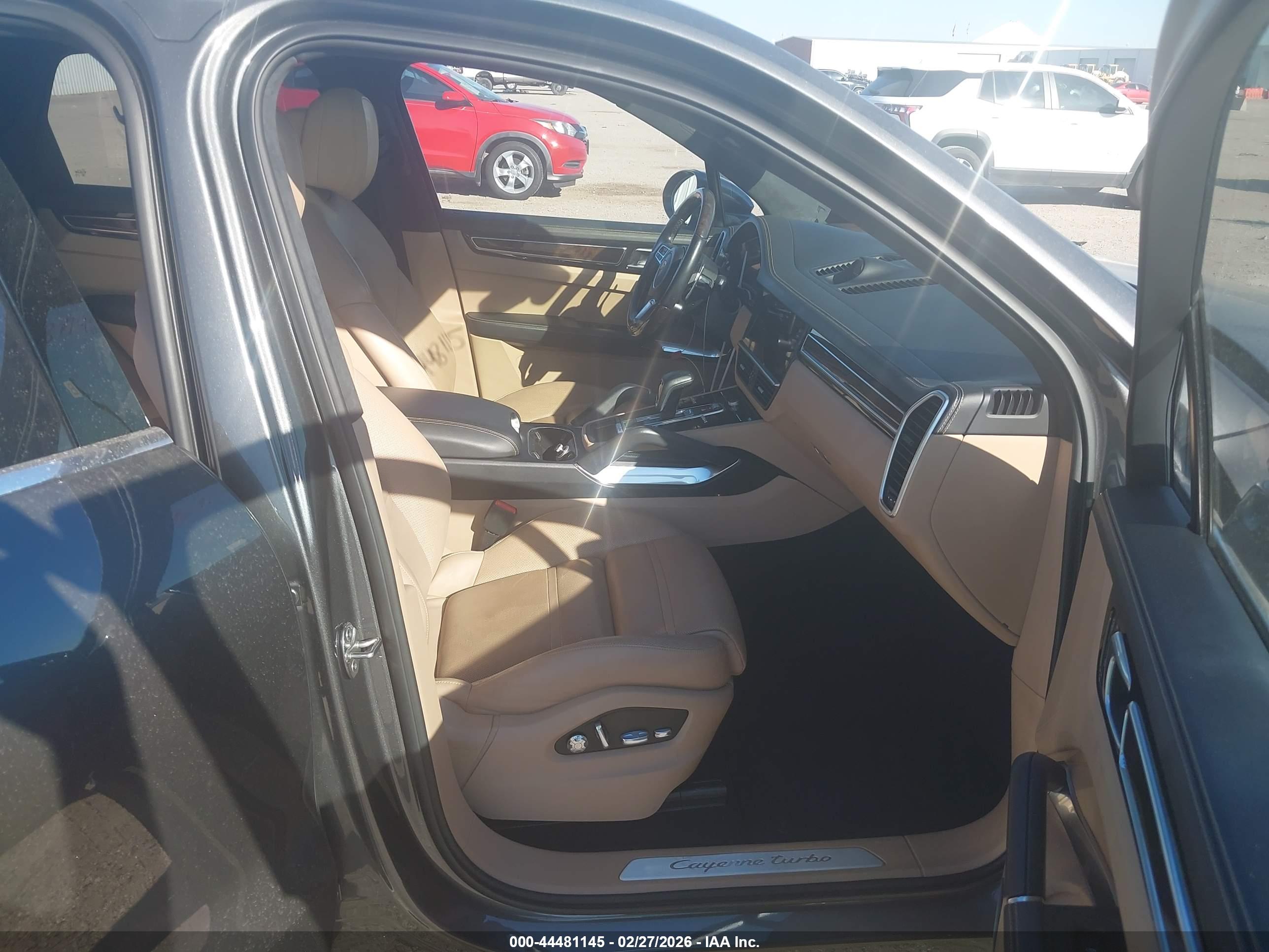 PORSCHE CAYENNE image 5