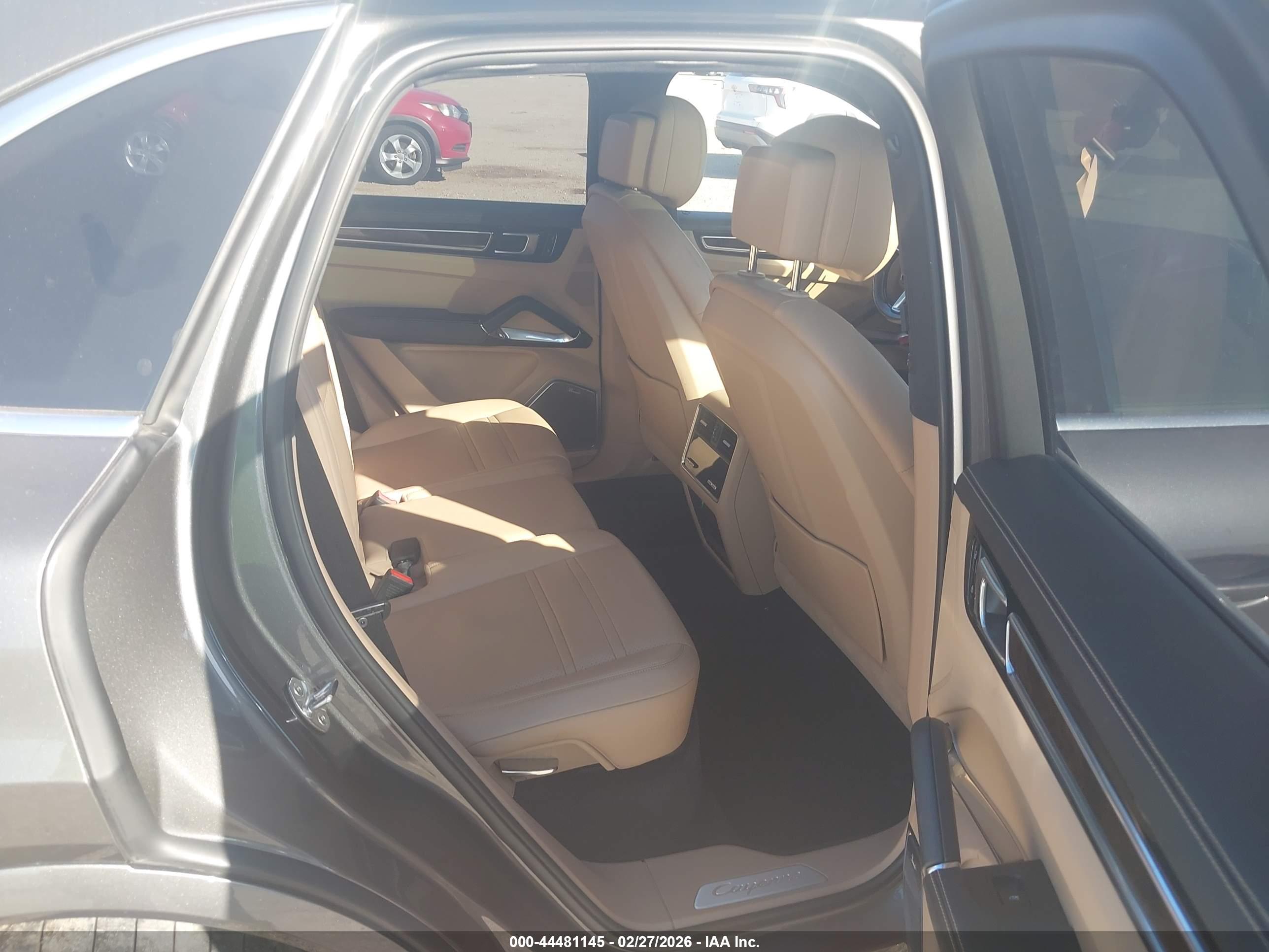 PORSCHE CAYENNE image 8