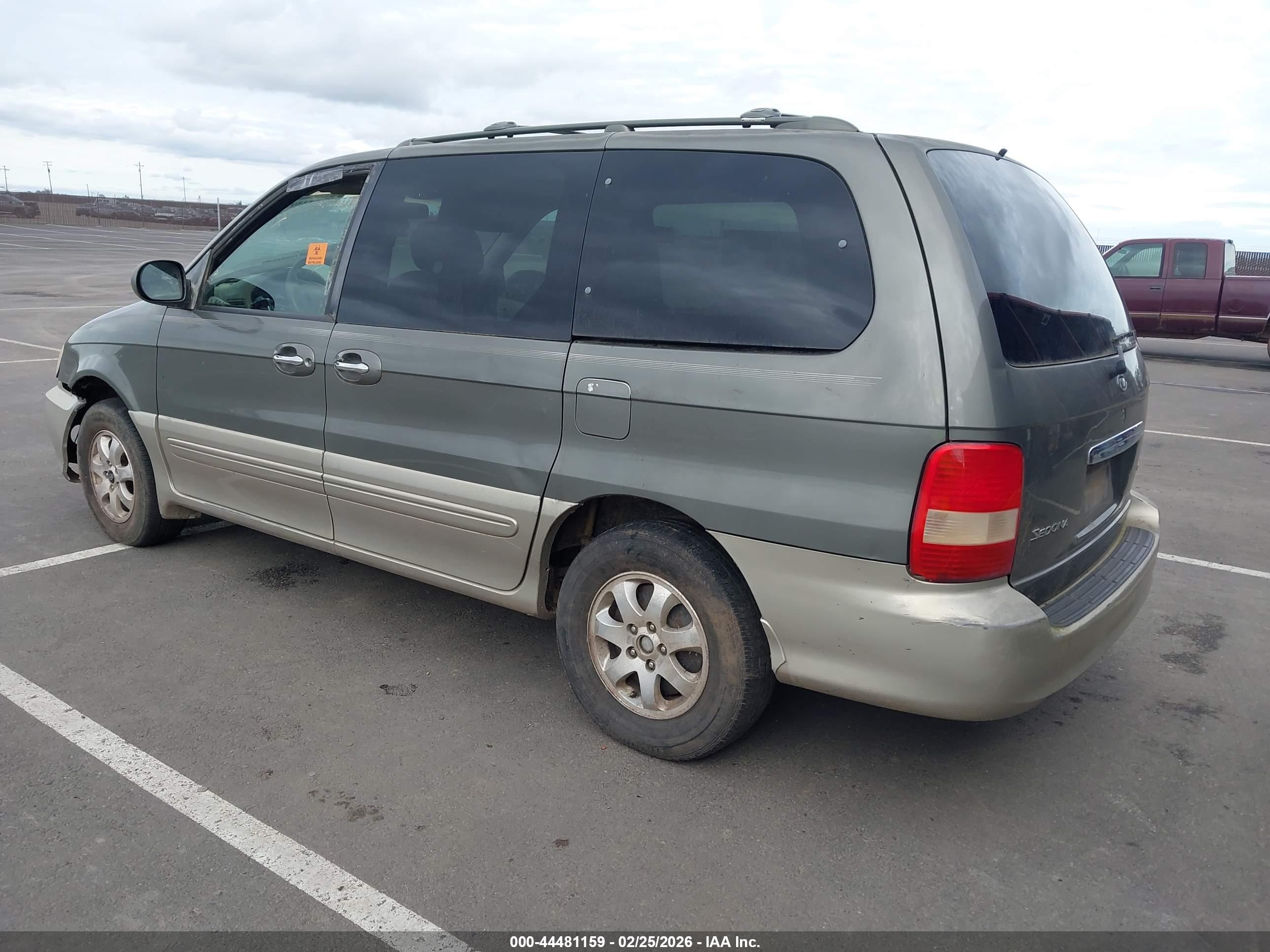 KIA SEDONA image 3