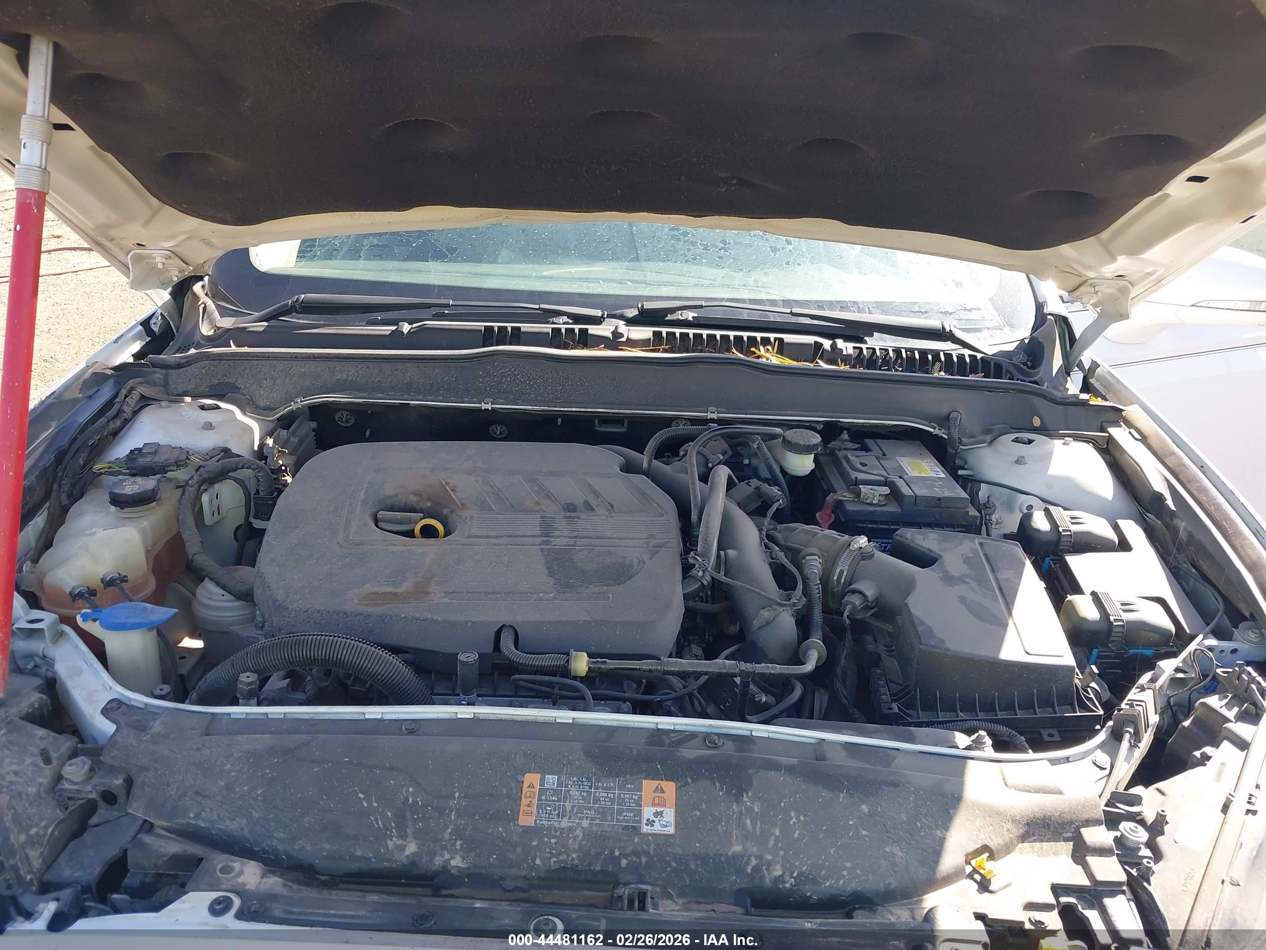 FORD FUSION image 10