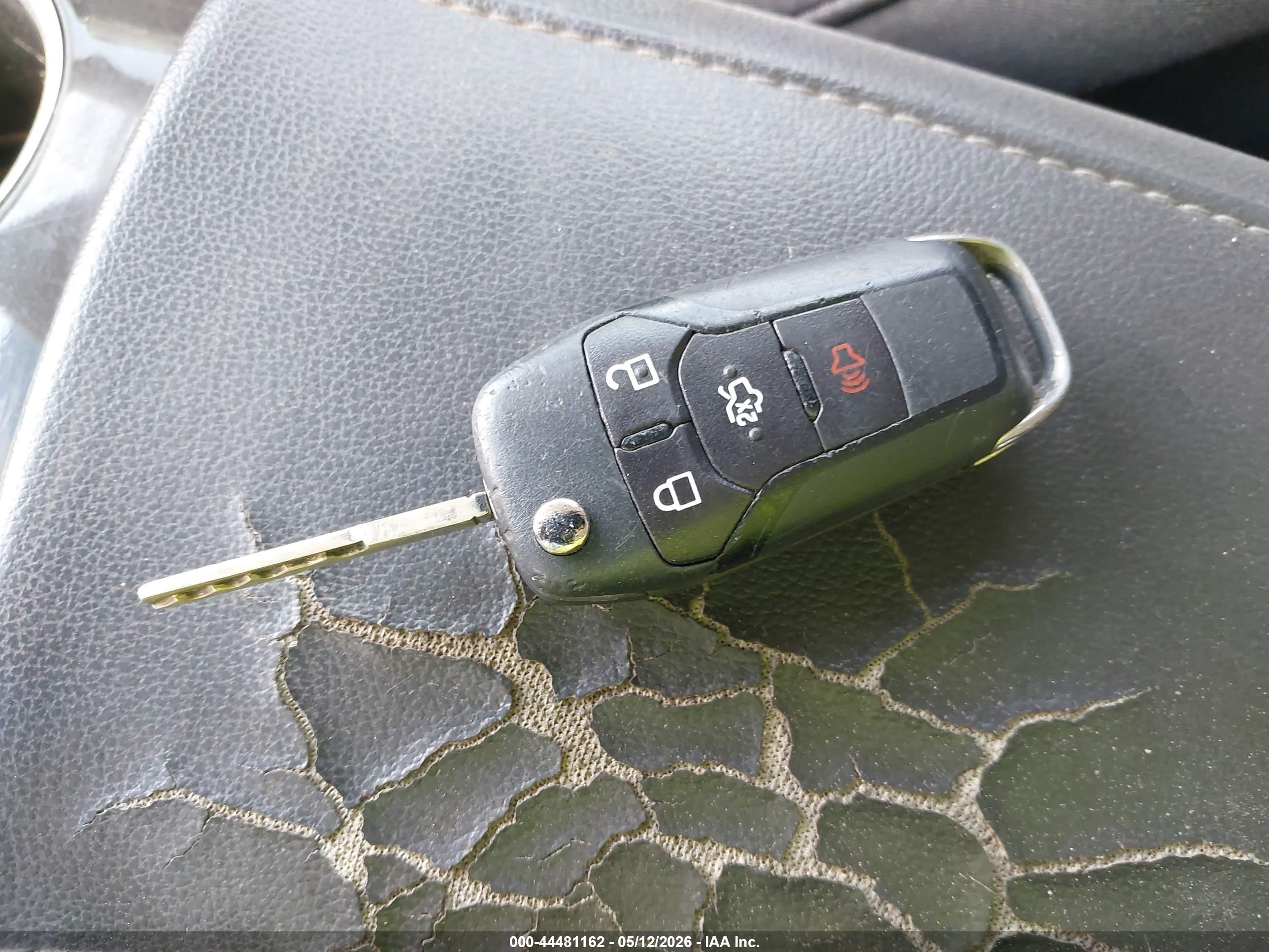 FORD FUSION image 11