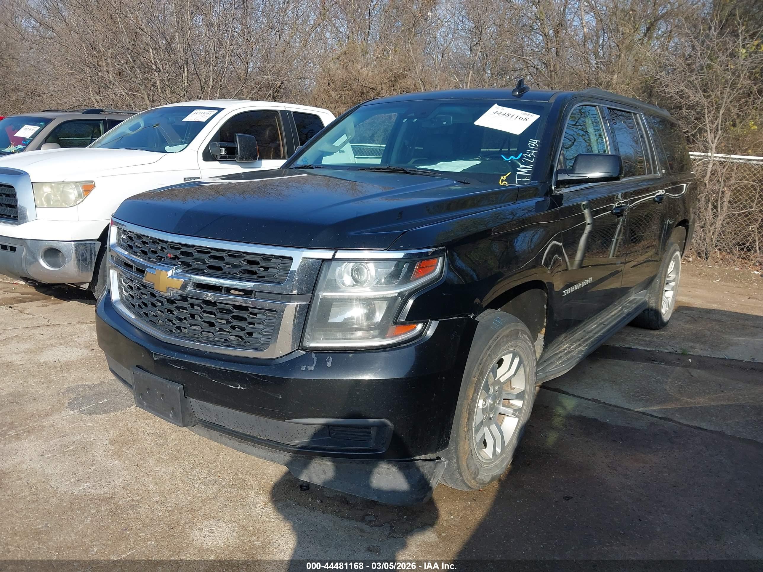 CHEVROLET SUBURBAN image 2