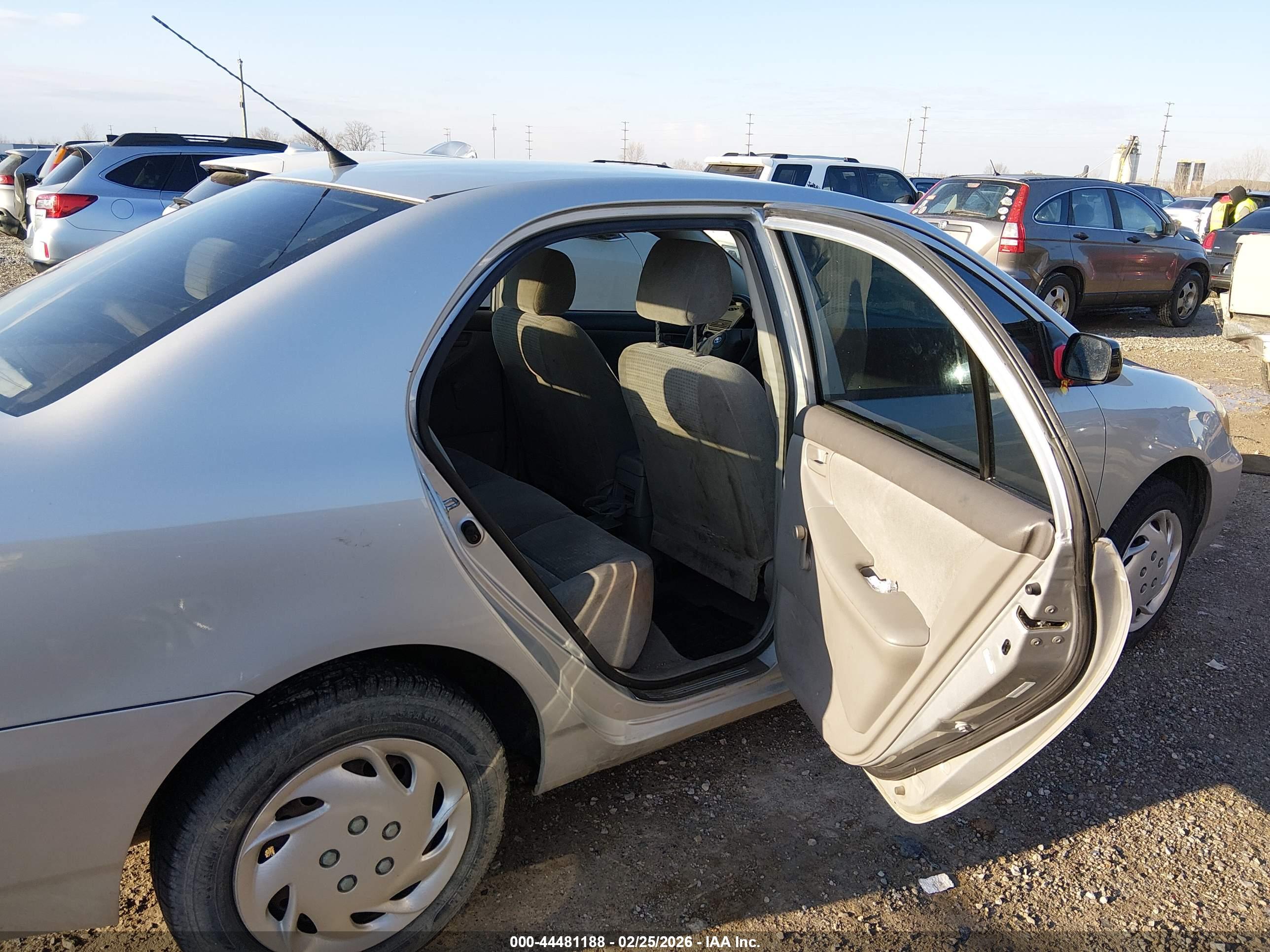 TOYOTA COROLLA image 8