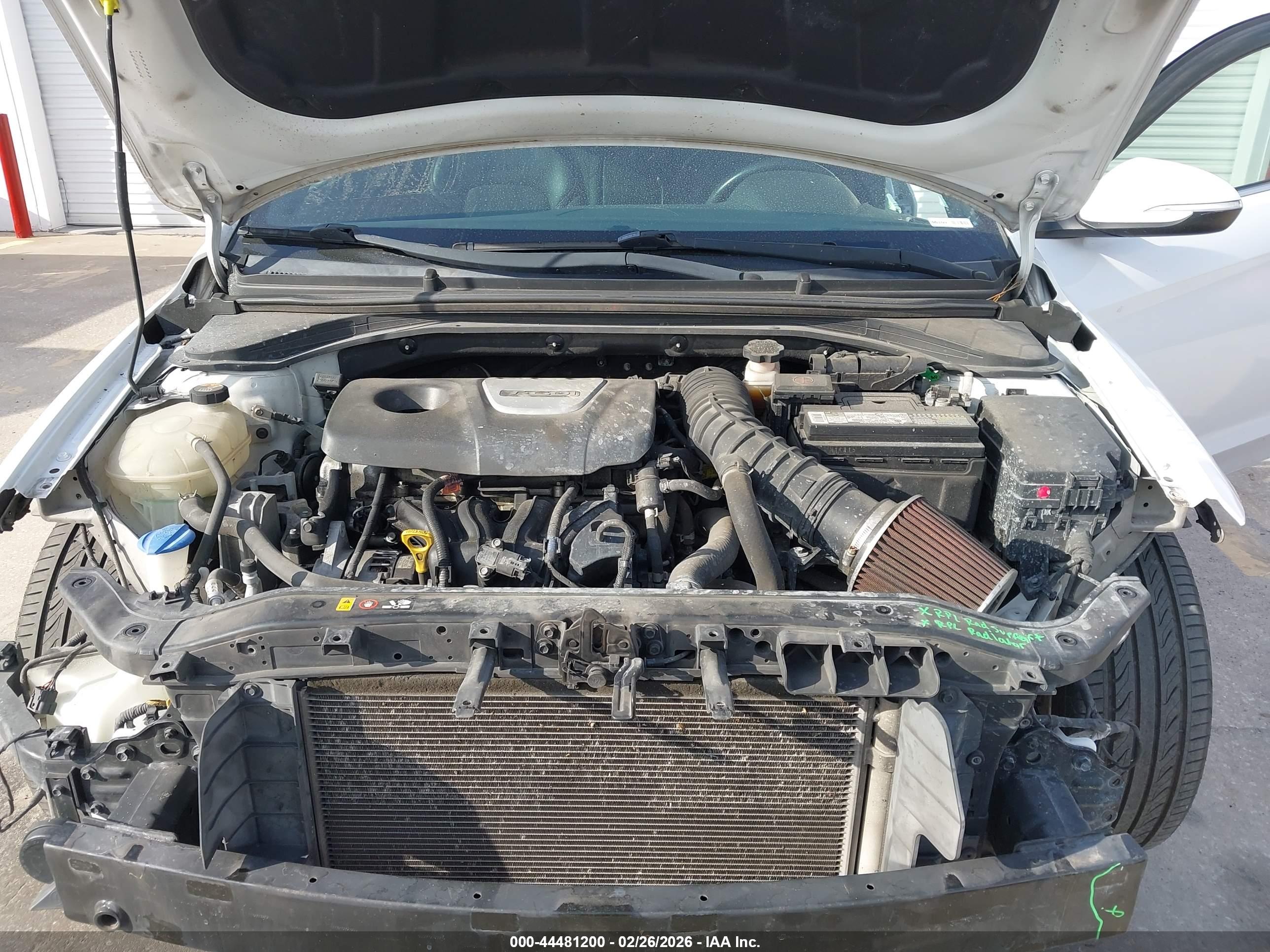 HYUNDAI ELANTRA image 10