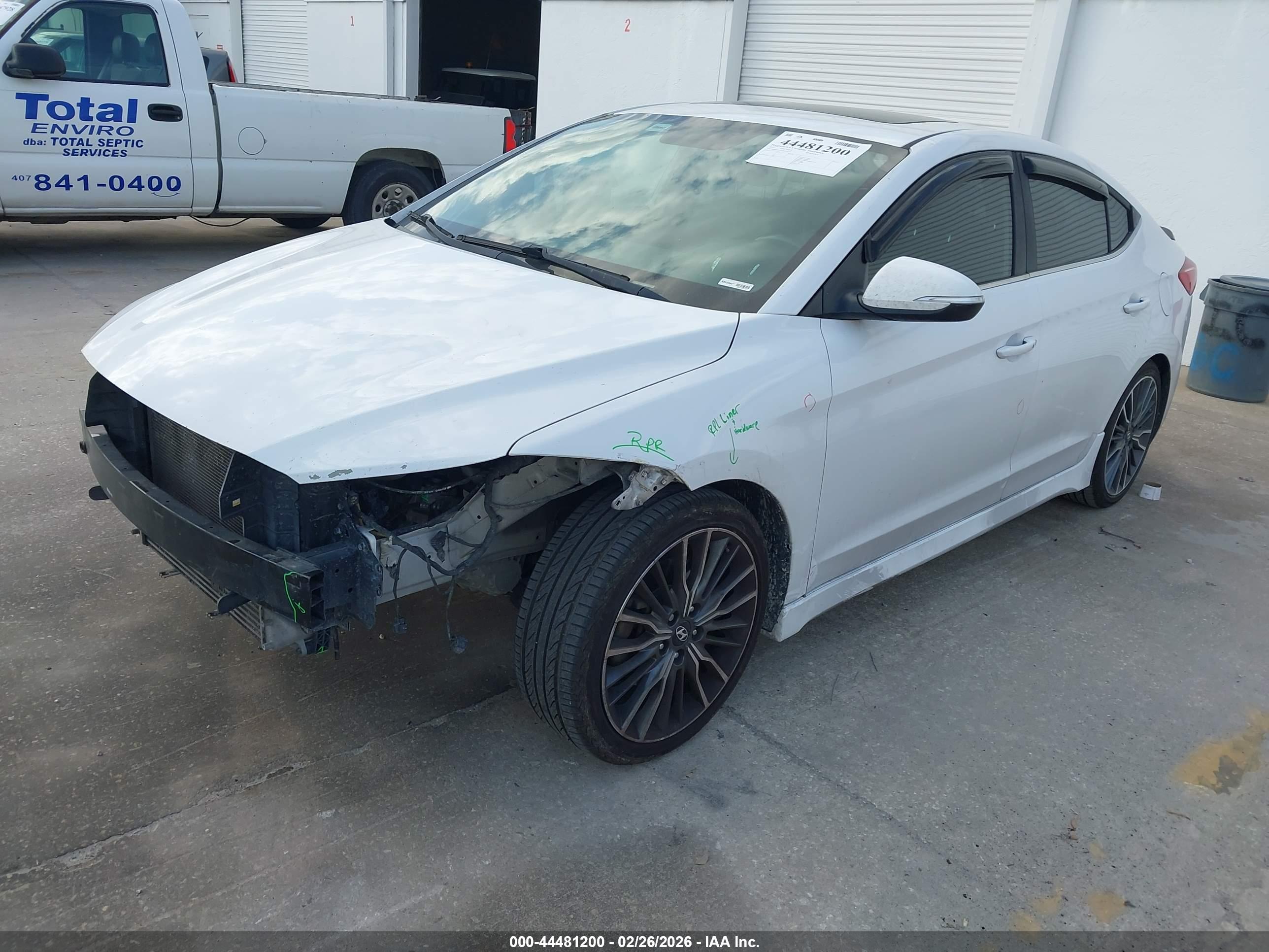 HYUNDAI ELANTRA image 2