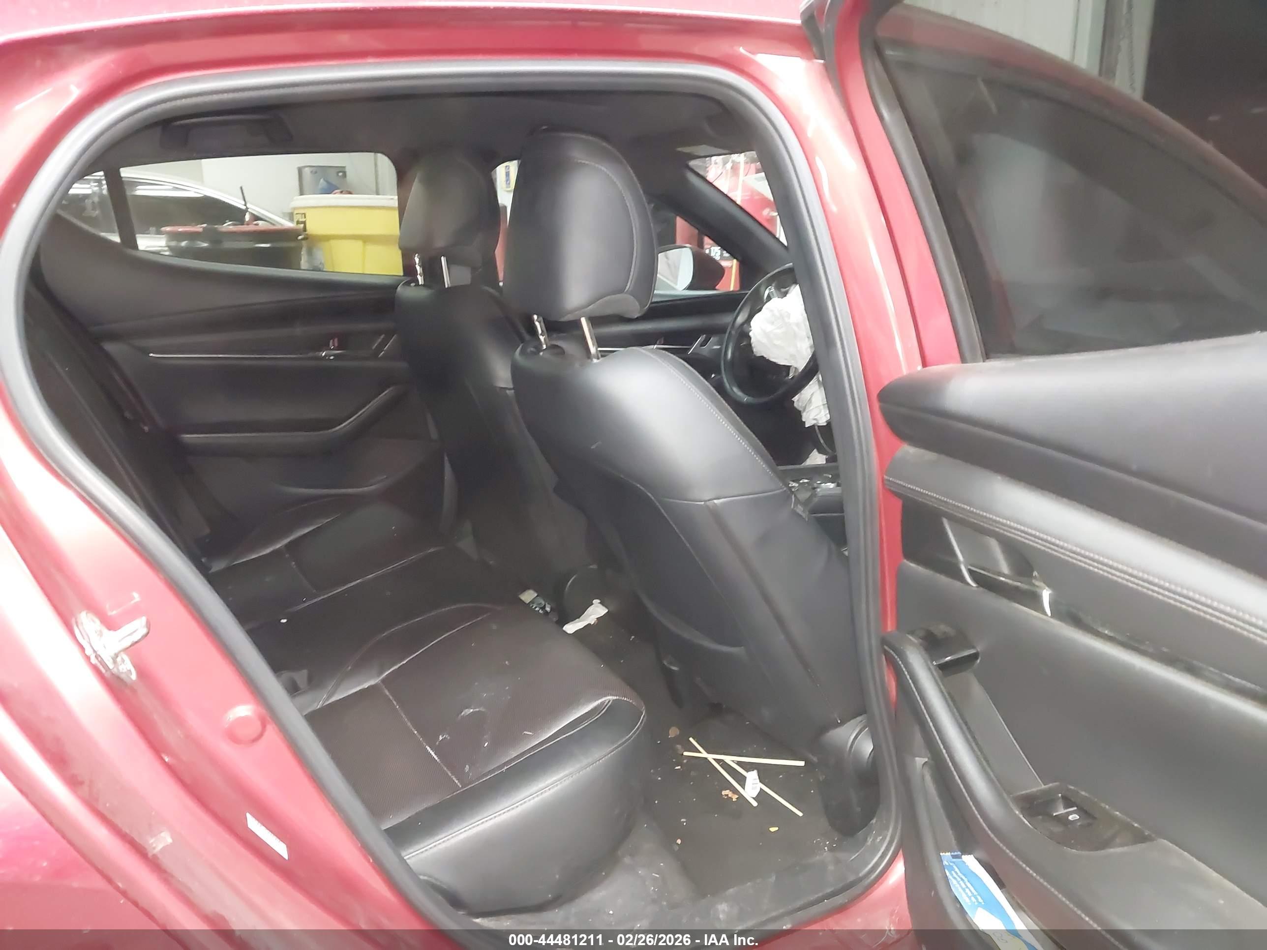 MAZDA MAZDA3 image 8