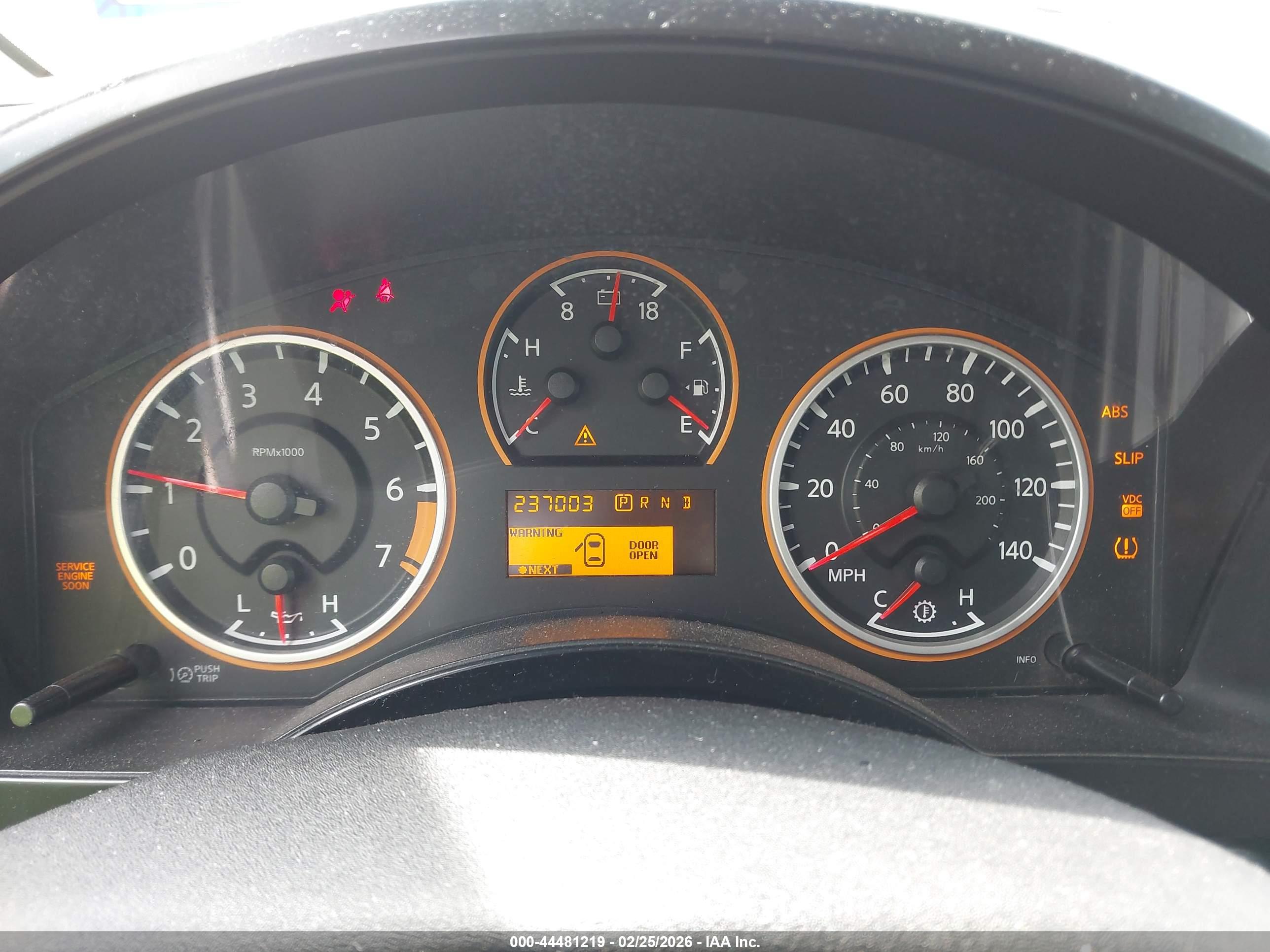 NISSAN TITAN image 7