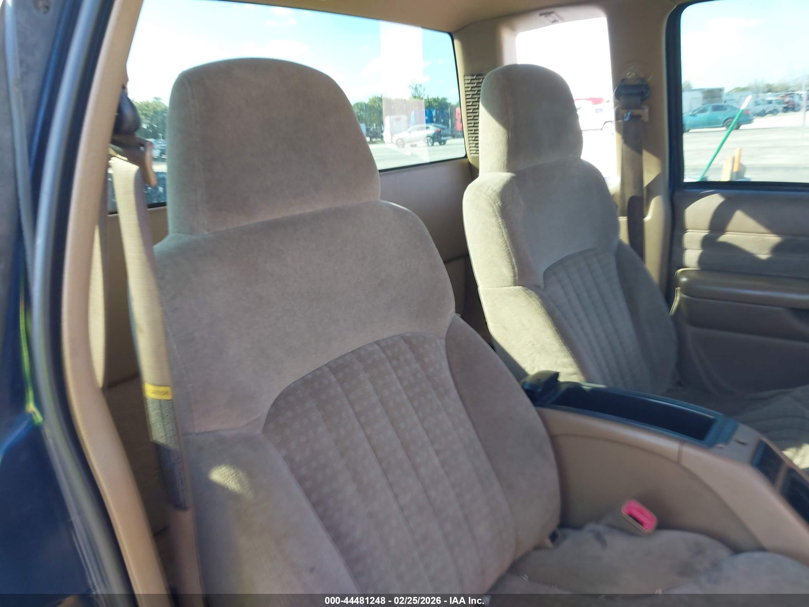 CHEVROLET S-10 image 8
