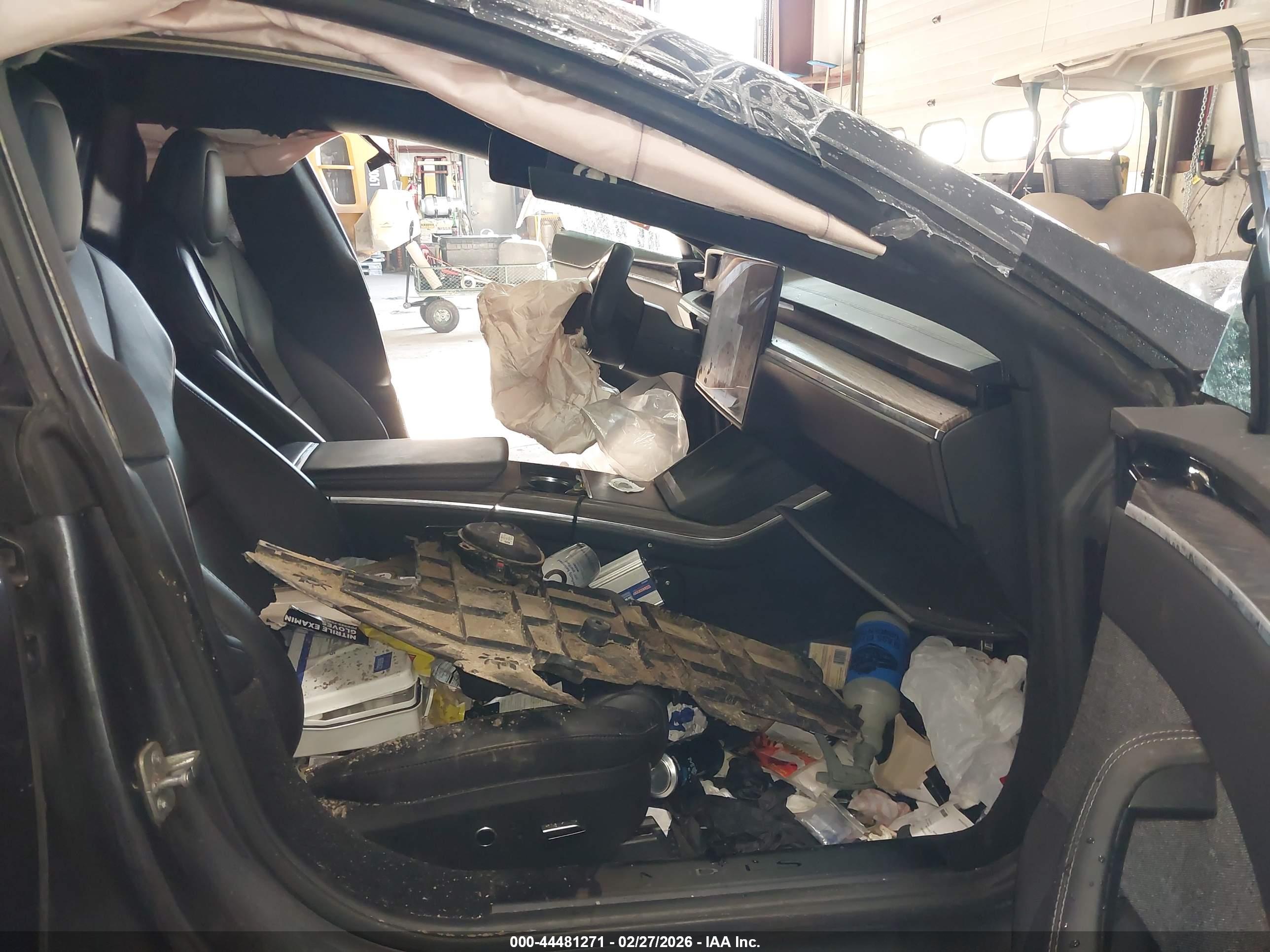 TESLA MODEL image 5
