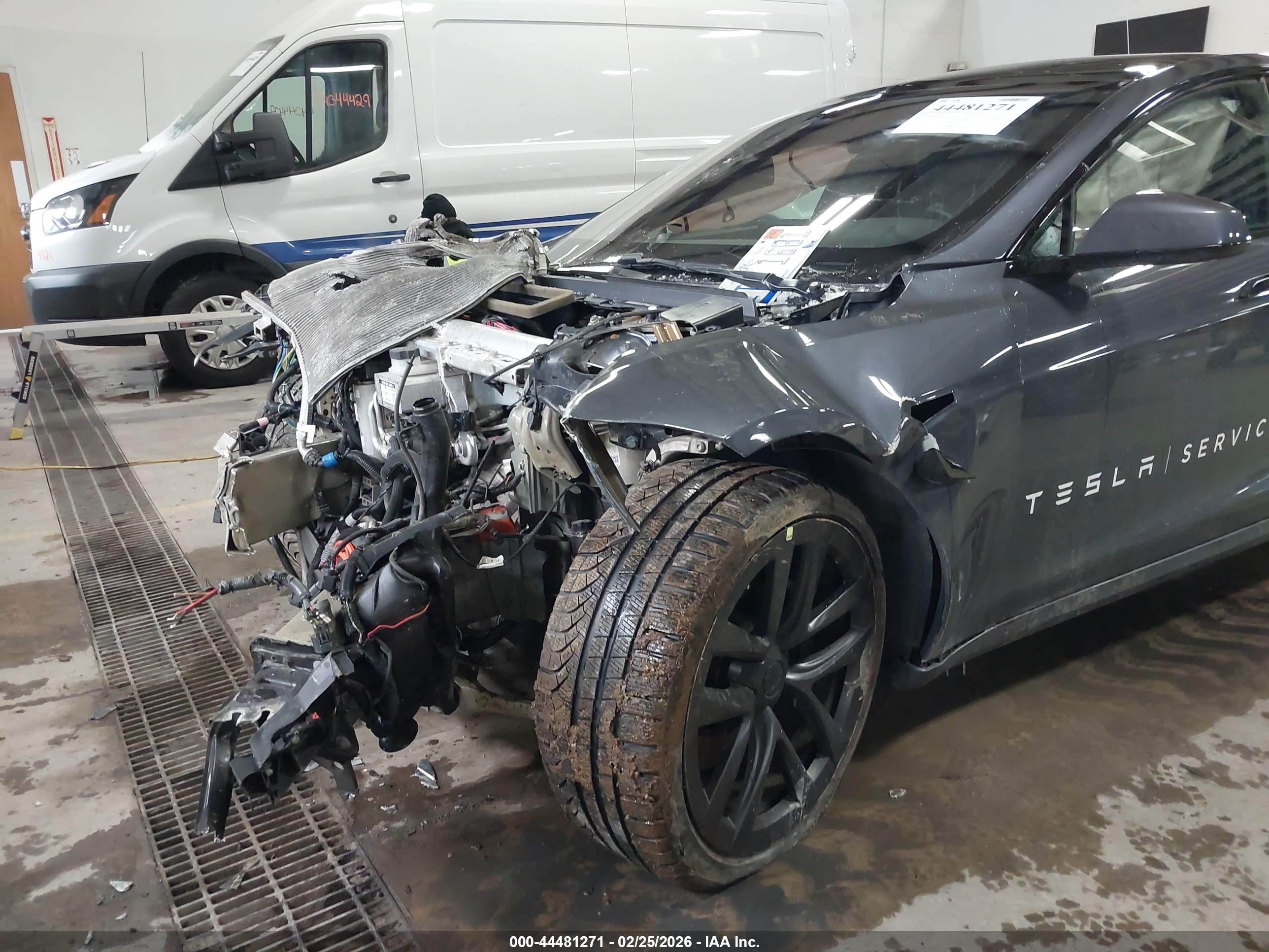 TESLA MODEL image 6