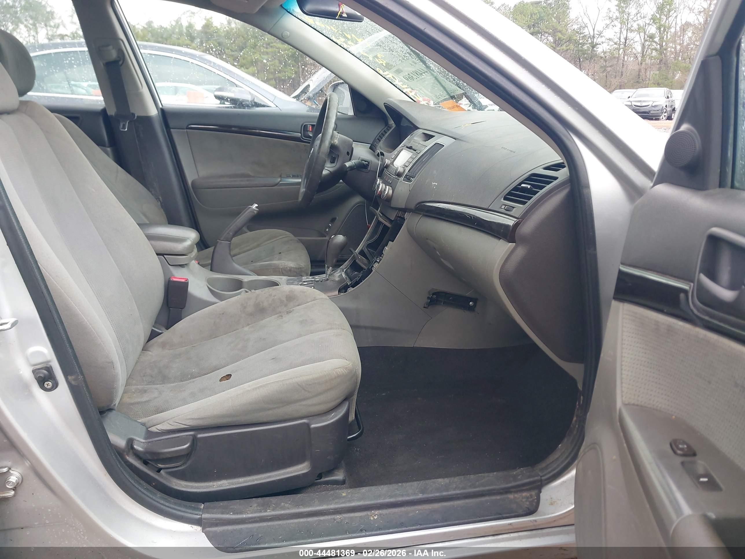 HYUNDAI SONATA image 5