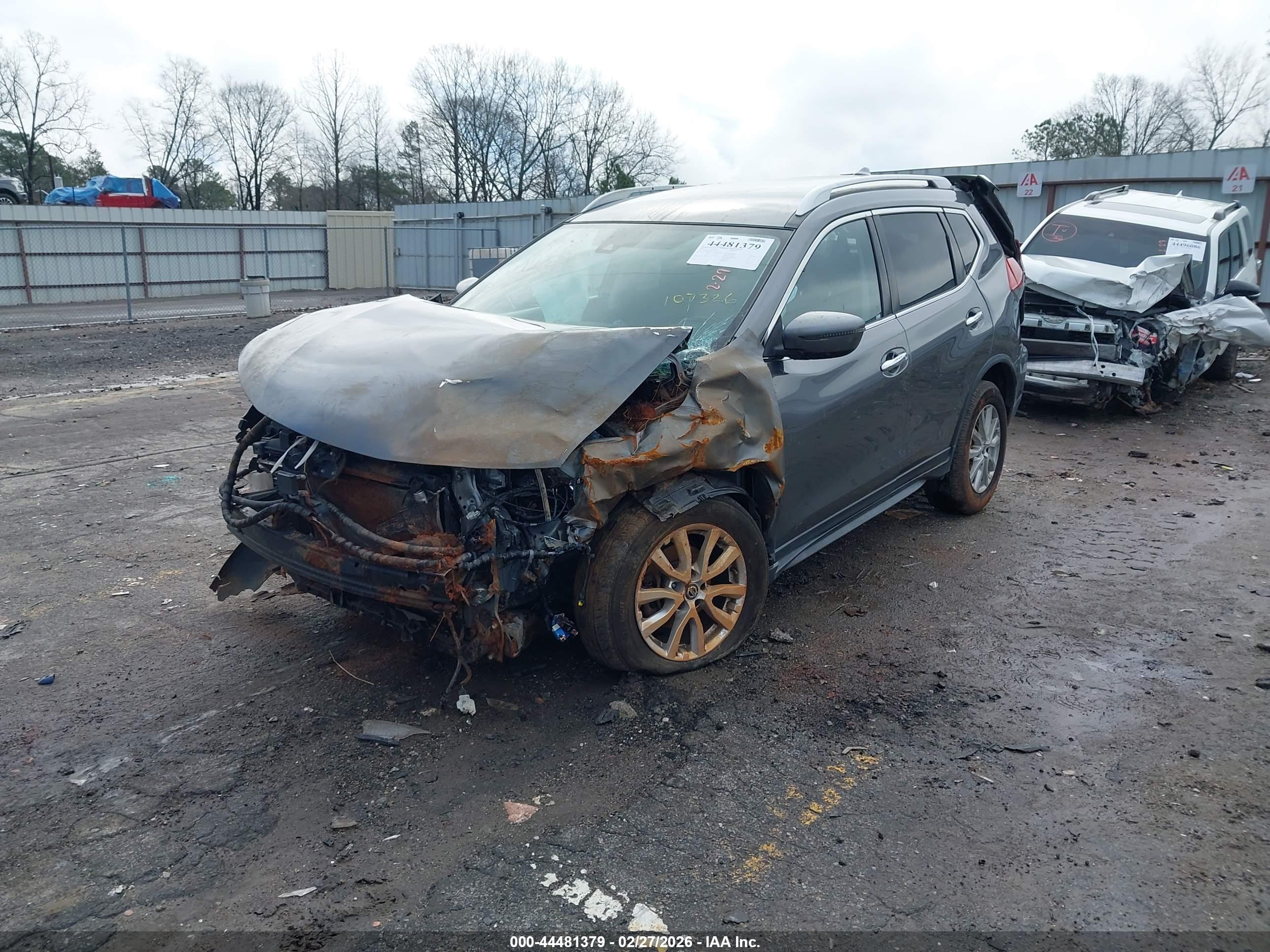NISSAN ROGUE image 2