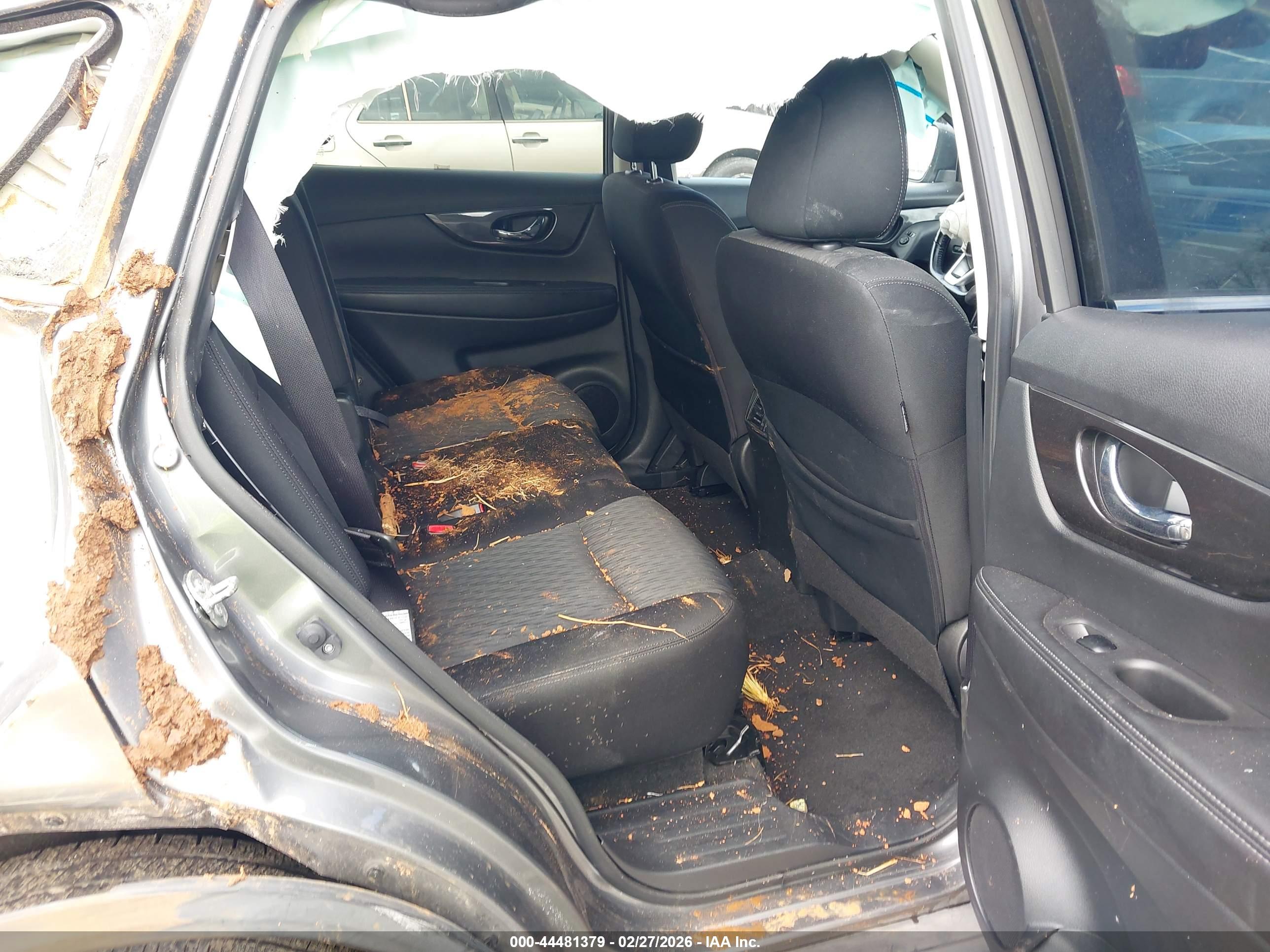 NISSAN ROGUE image 8