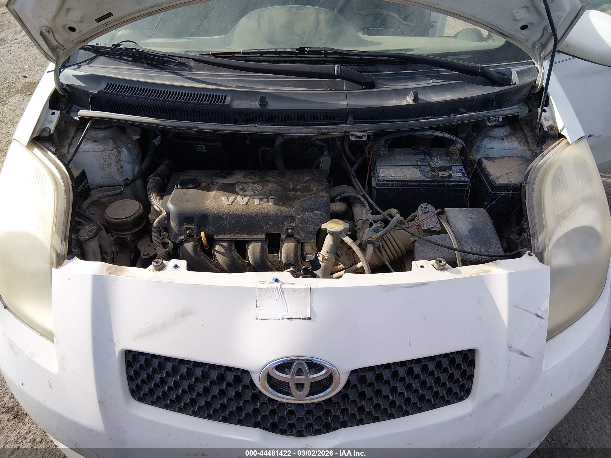 TOYOTA YARIS image 10