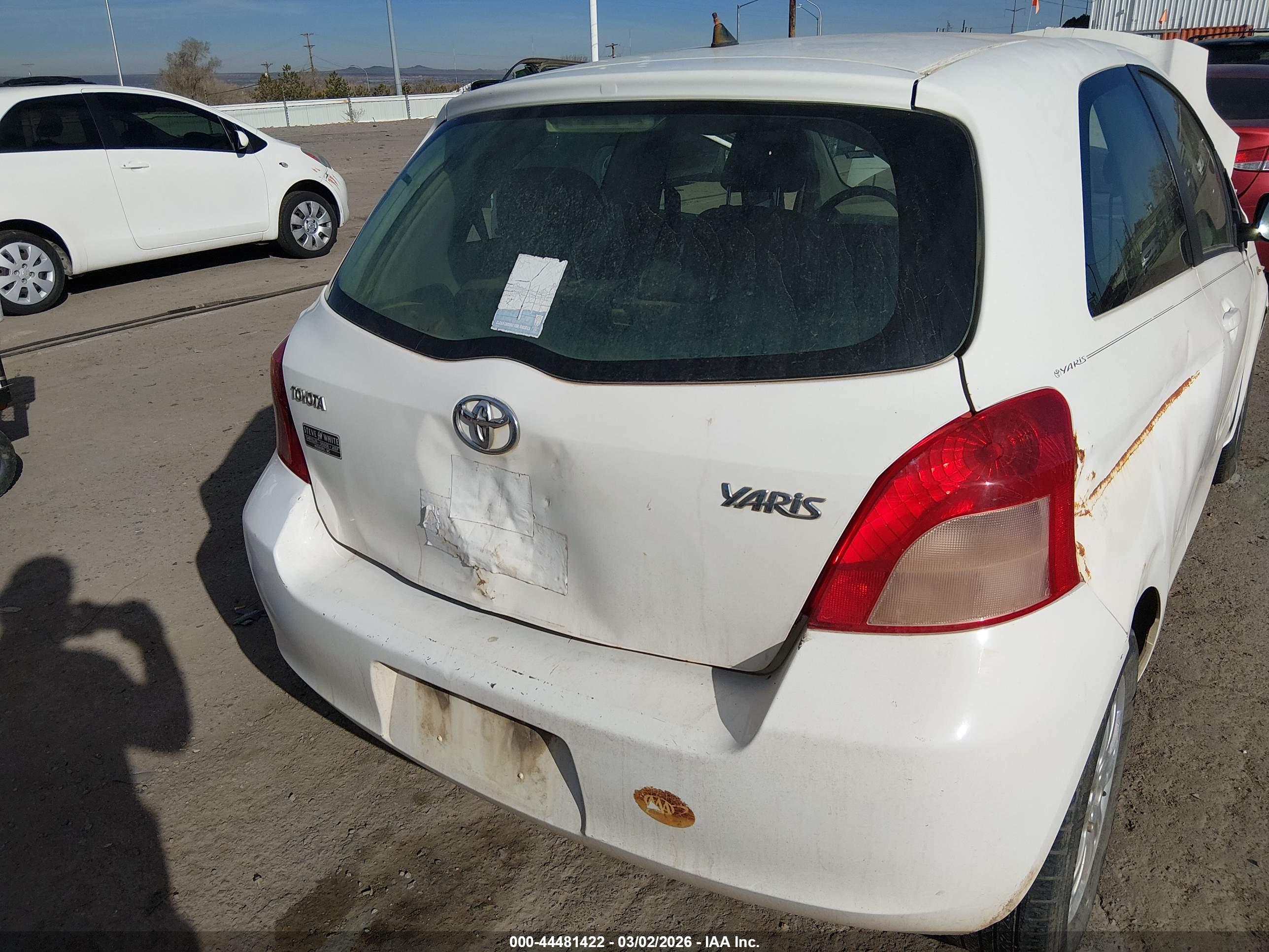 TOYOTA YARIS image 6