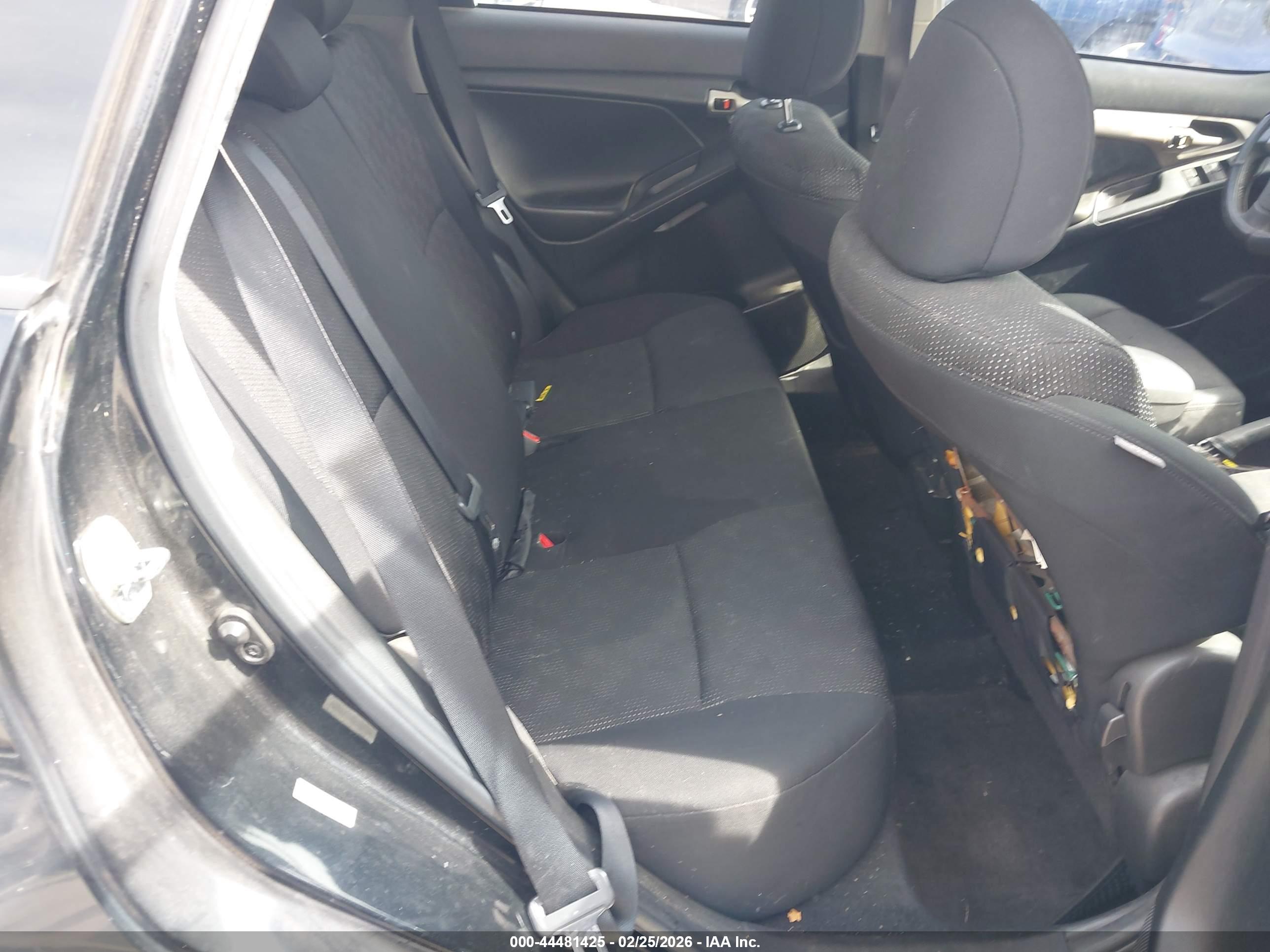 PONTIAC VIBE image 8