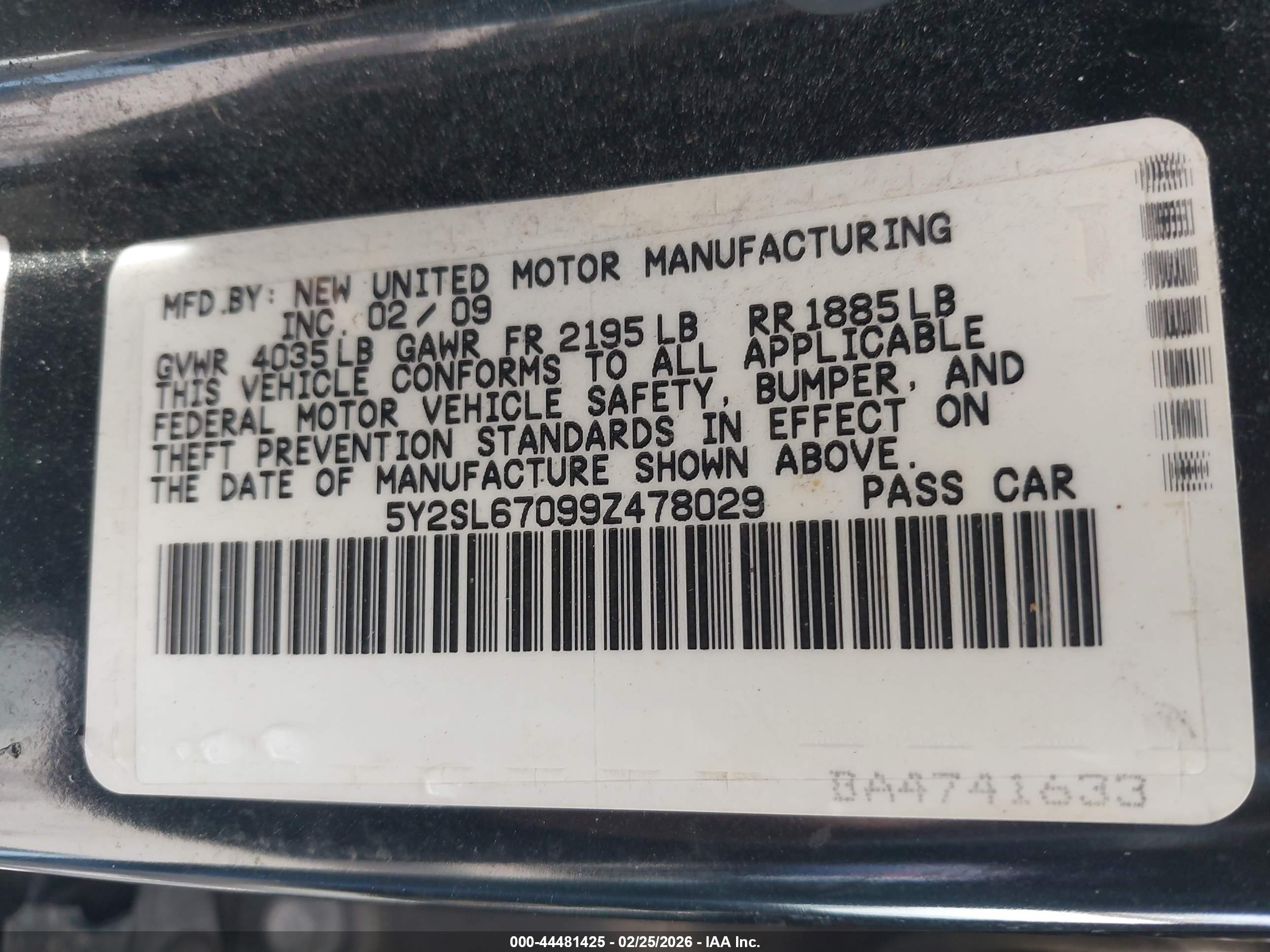 PONTIAC VIBE image 9