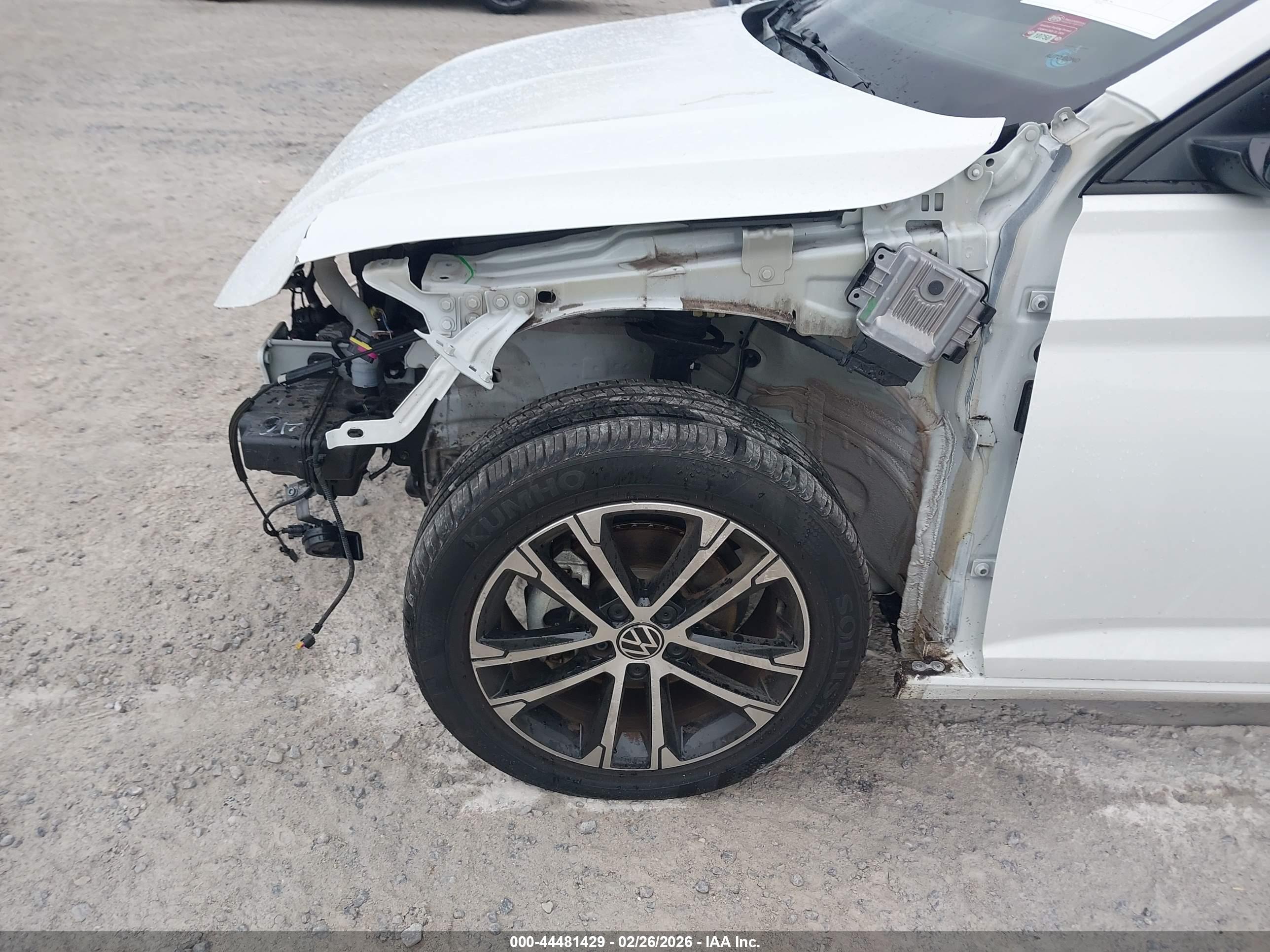 VOLKSWAGEN JETTA image 6
