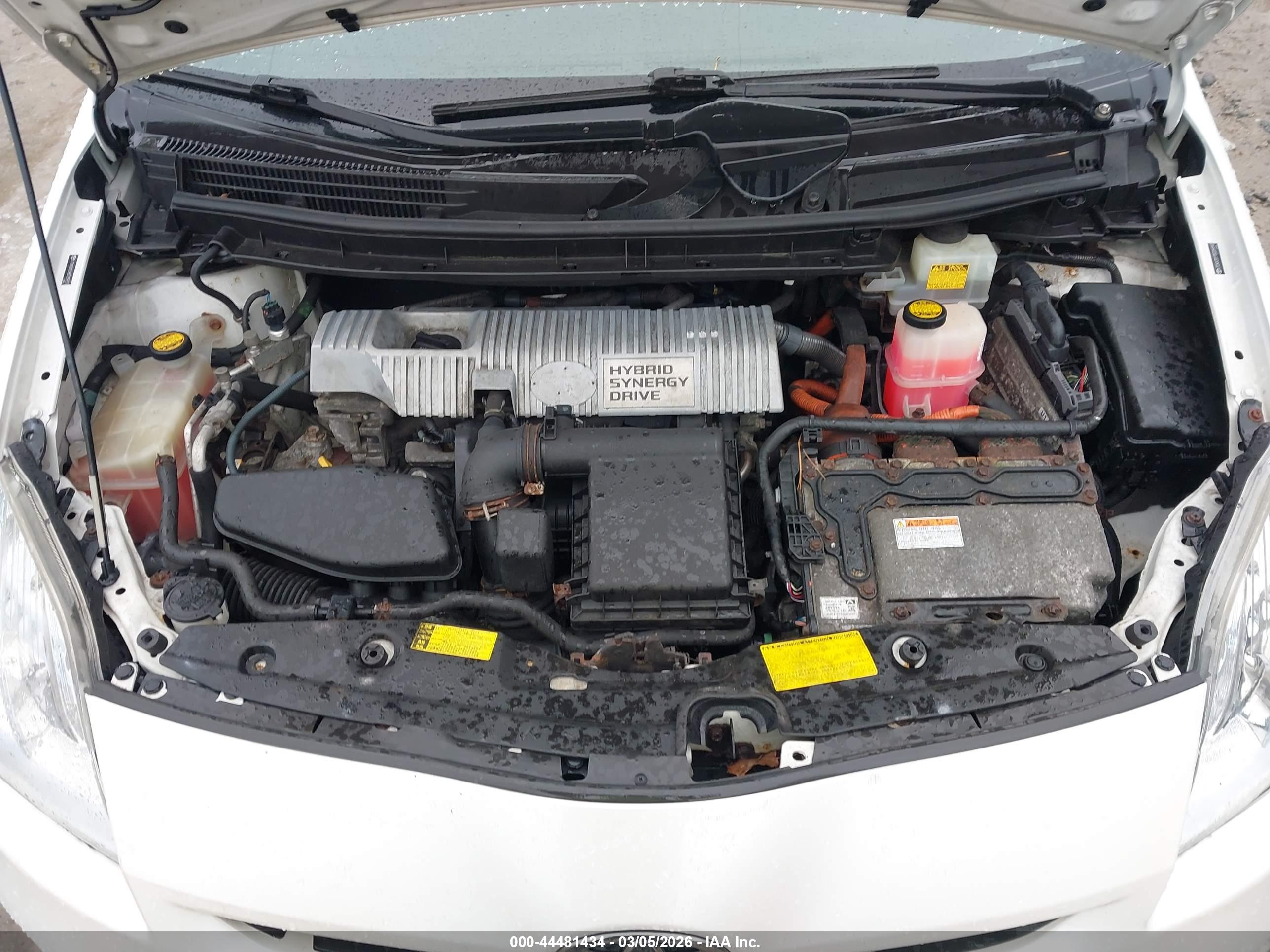 TOYOTA PRIUS image 10