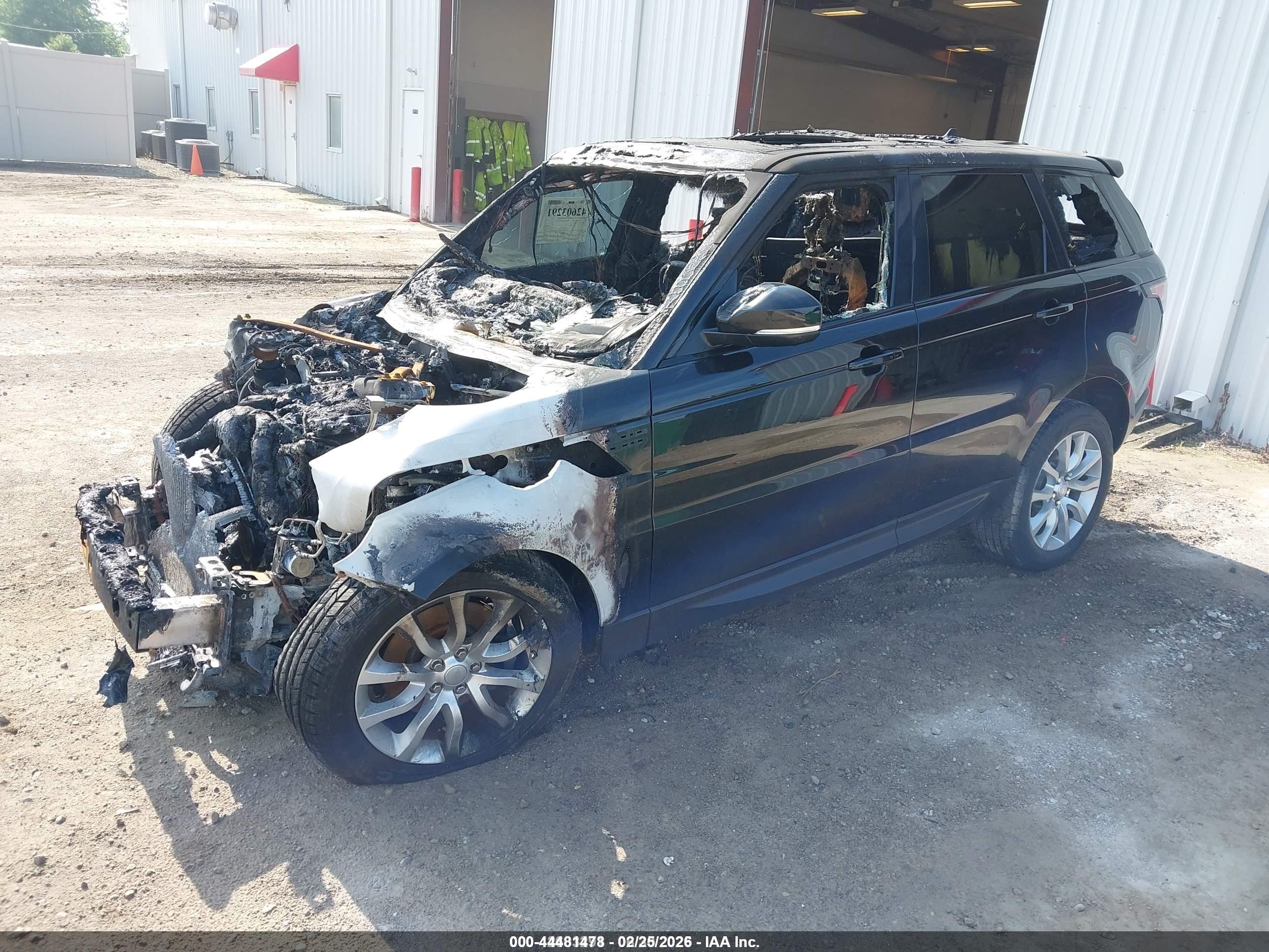 LAND ROVER image 2