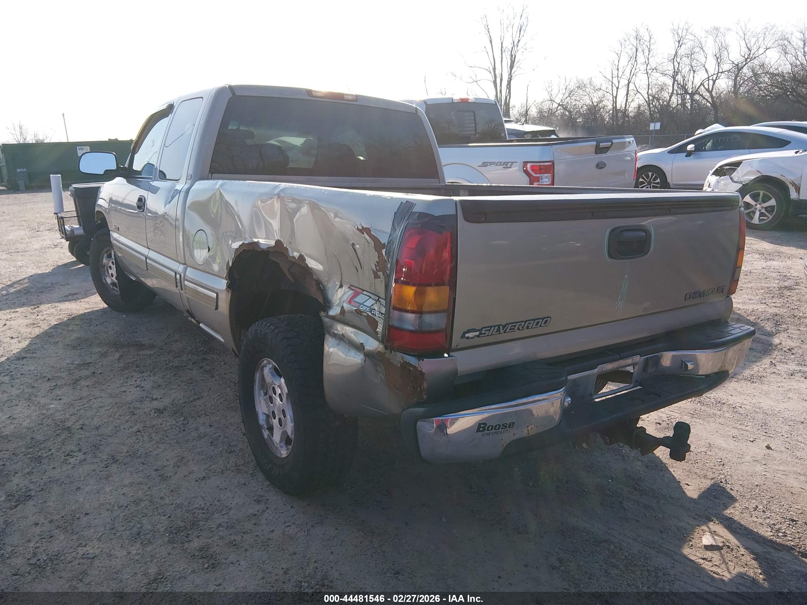 CHEVROLET SILVERADO image 3