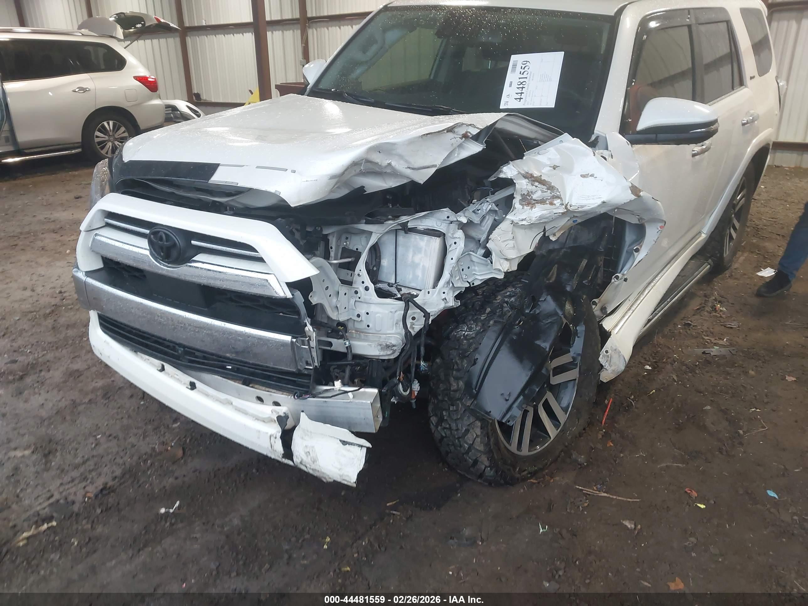 TOYOTA 4RUNNER image 6
