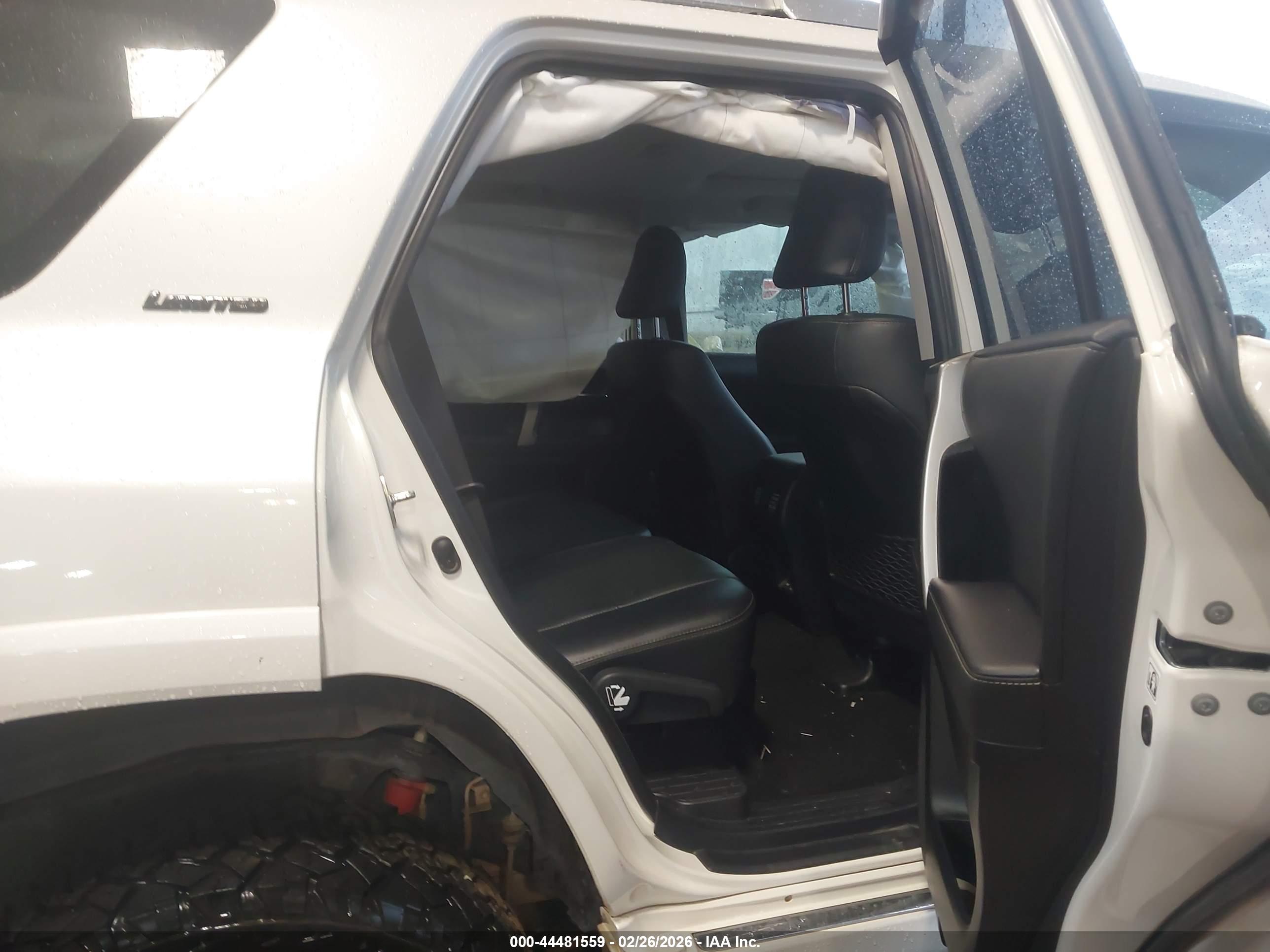 TOYOTA 4RUNNER image 8