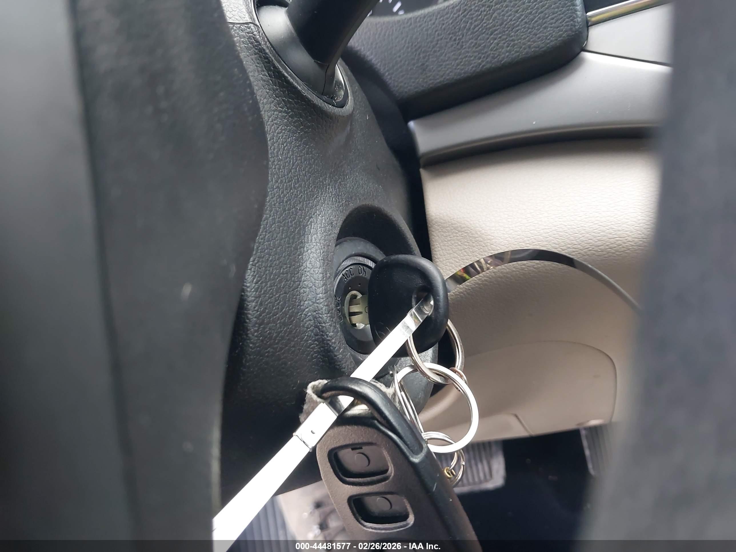 HYUNDAI ELANTRA image 11
