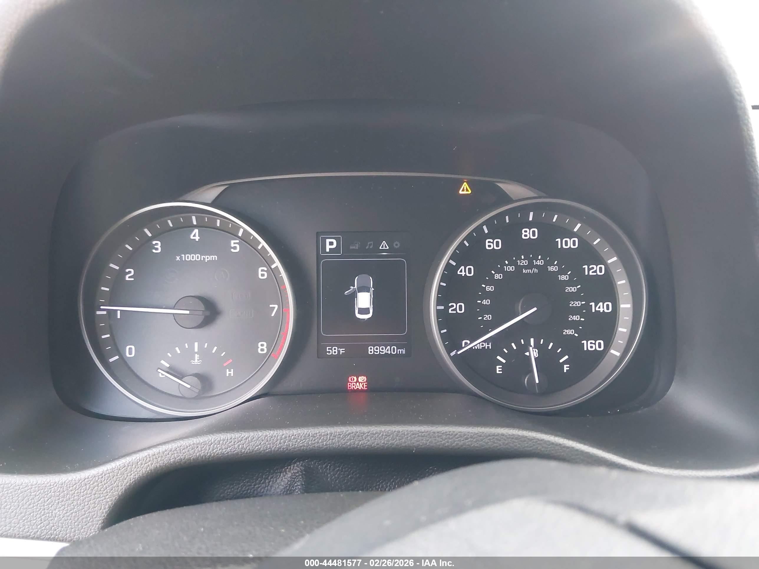 HYUNDAI ELANTRA image 7