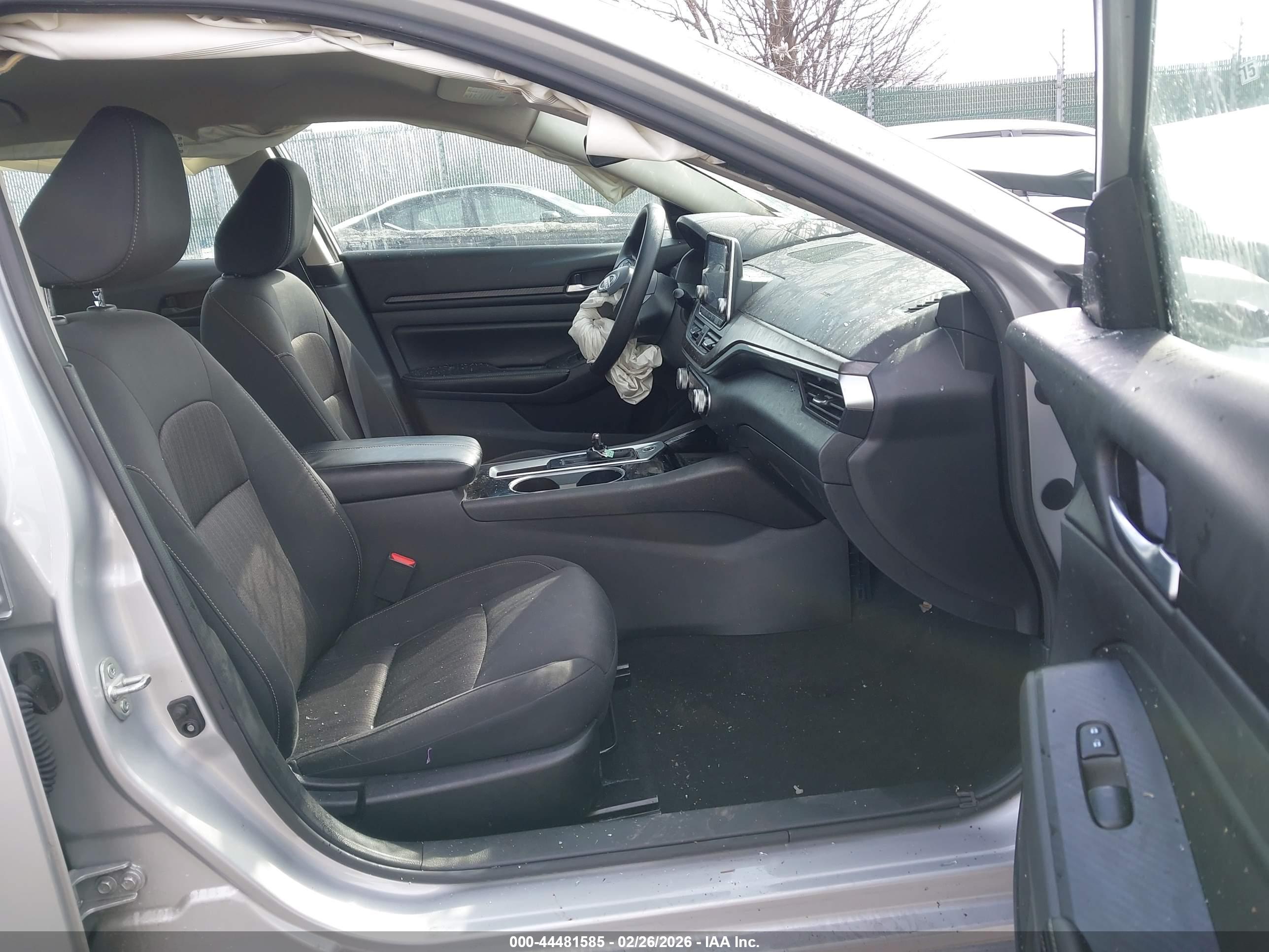 NISSAN ALTIMA image 5