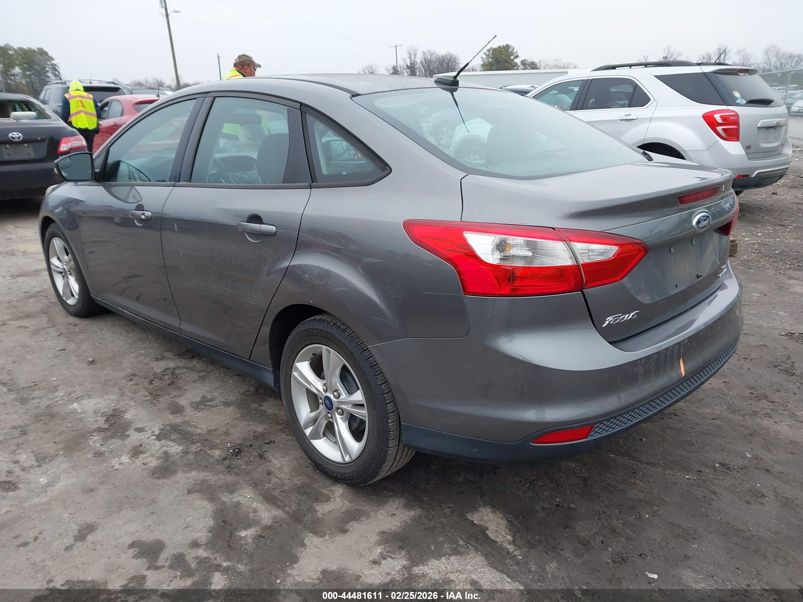 FORD FOCUS image 3