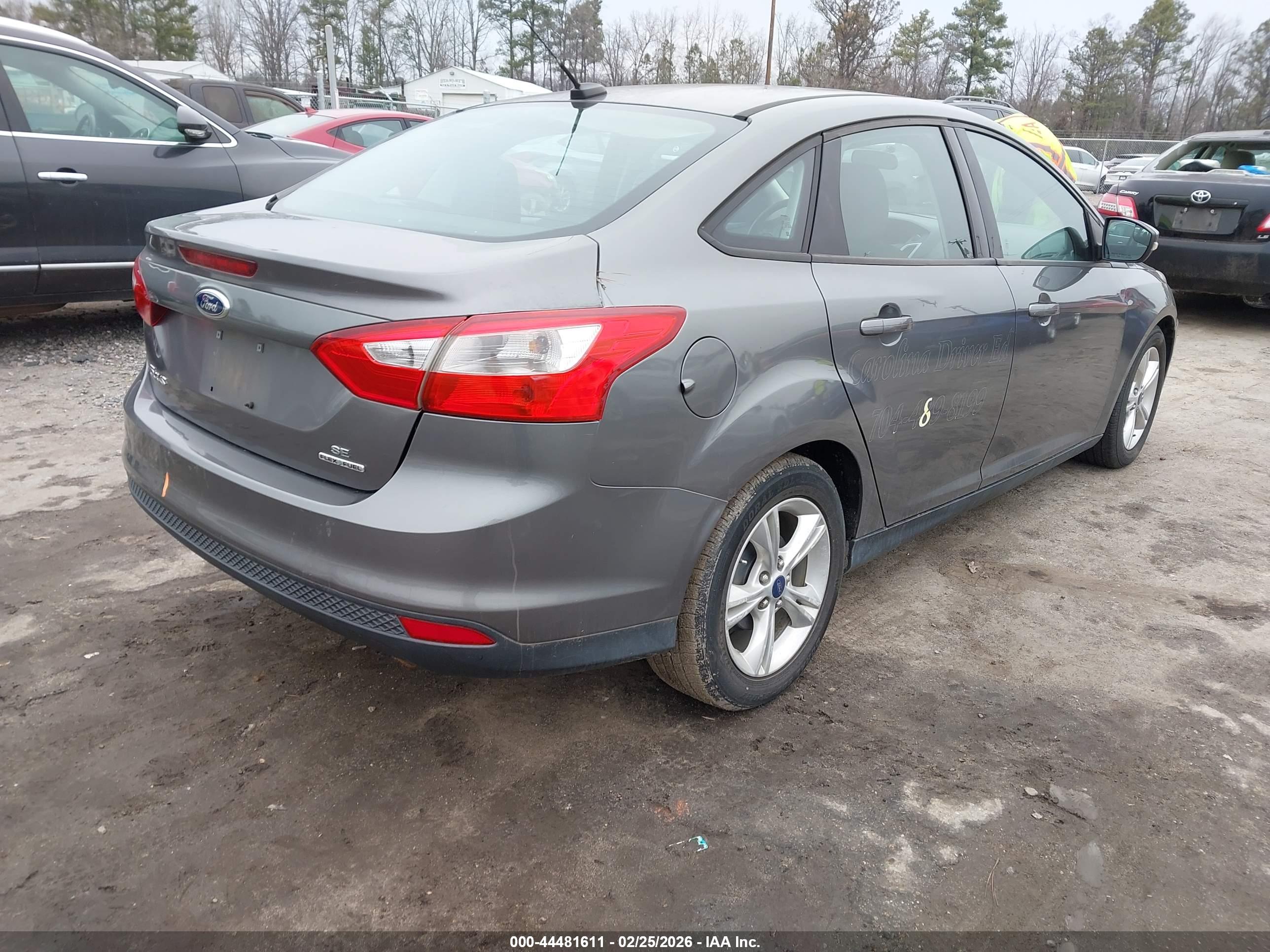 FORD FOCUS image 4