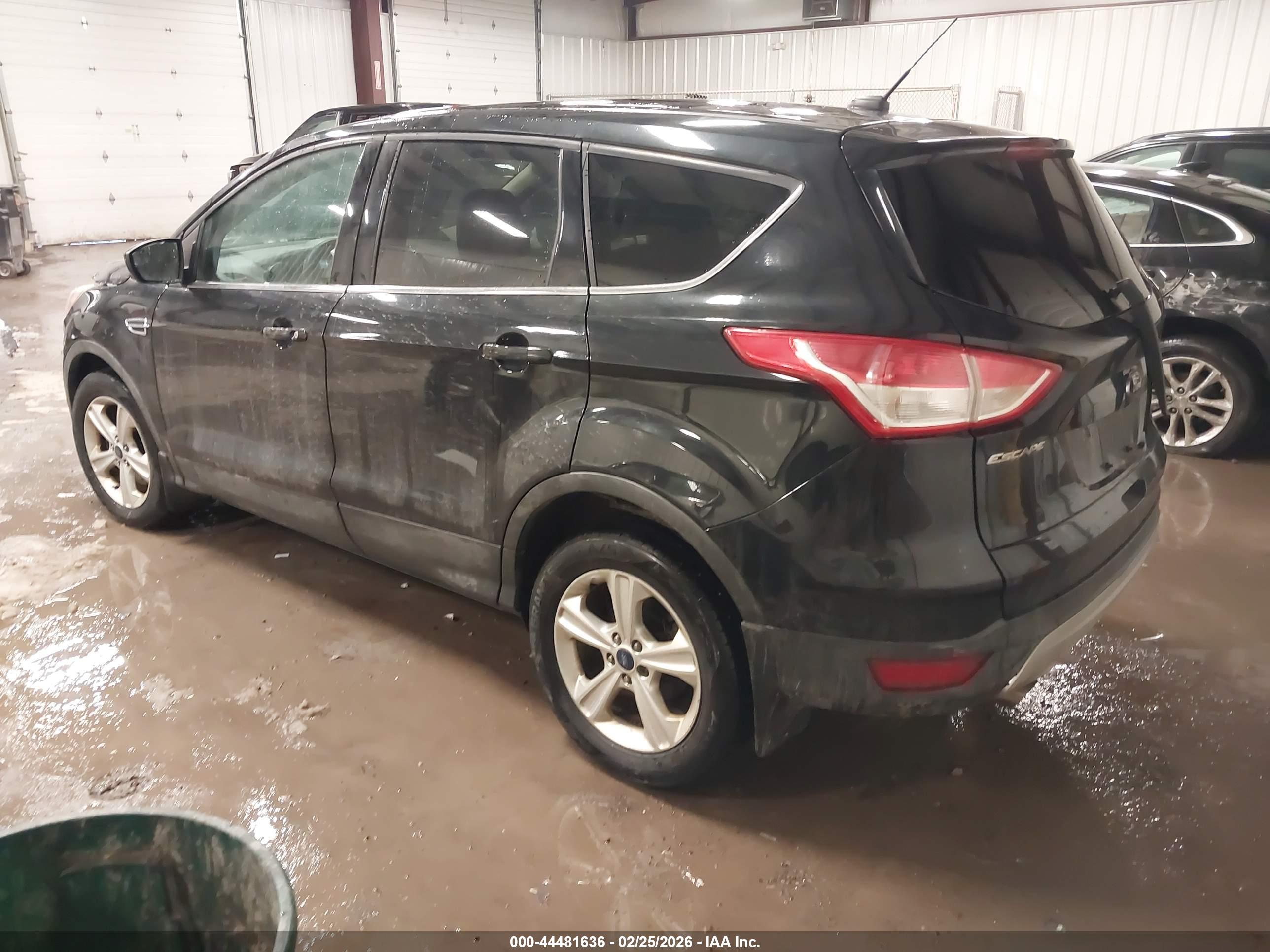 FORD ESCAPE image 3