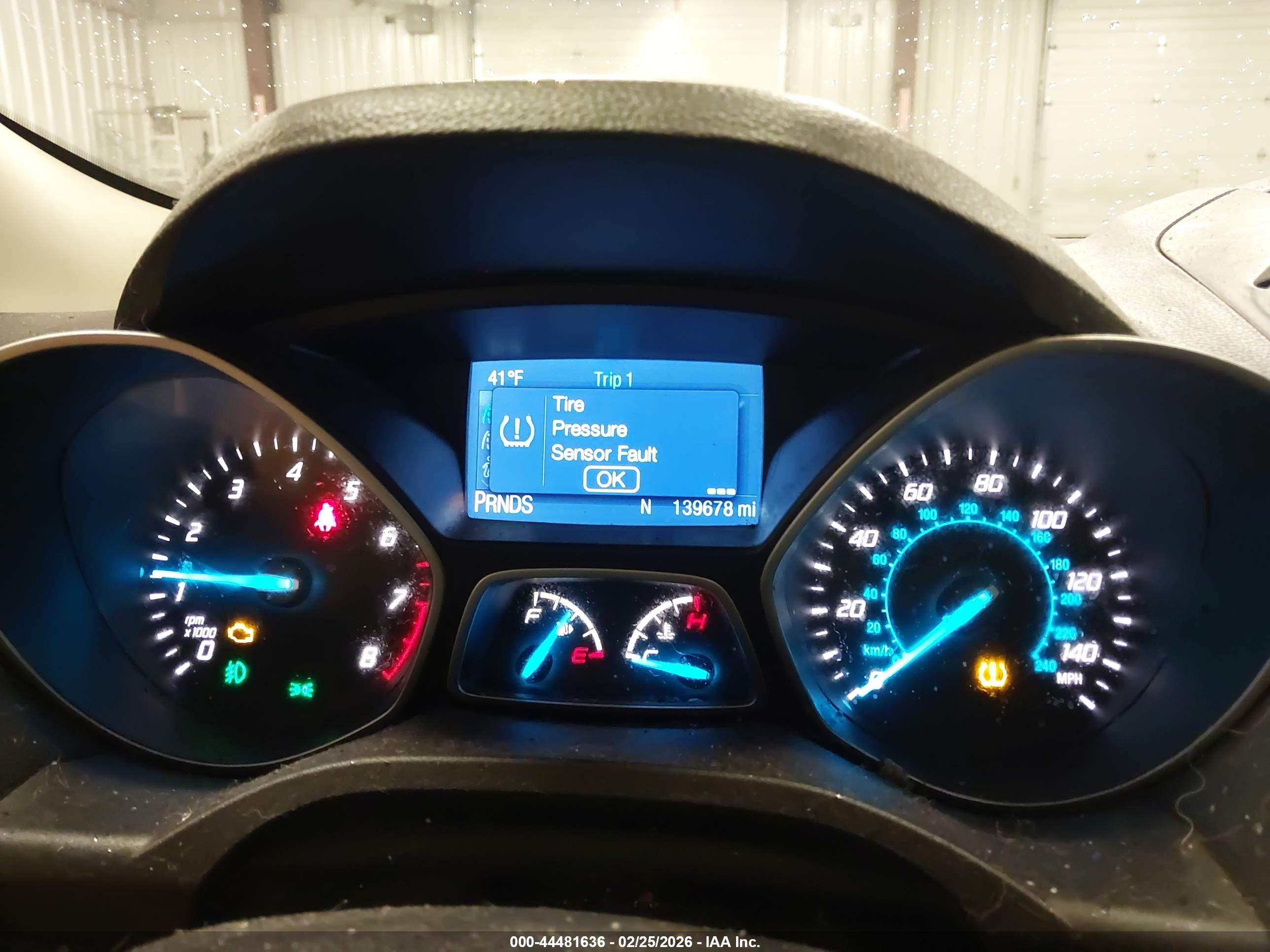 FORD ESCAPE image 7
