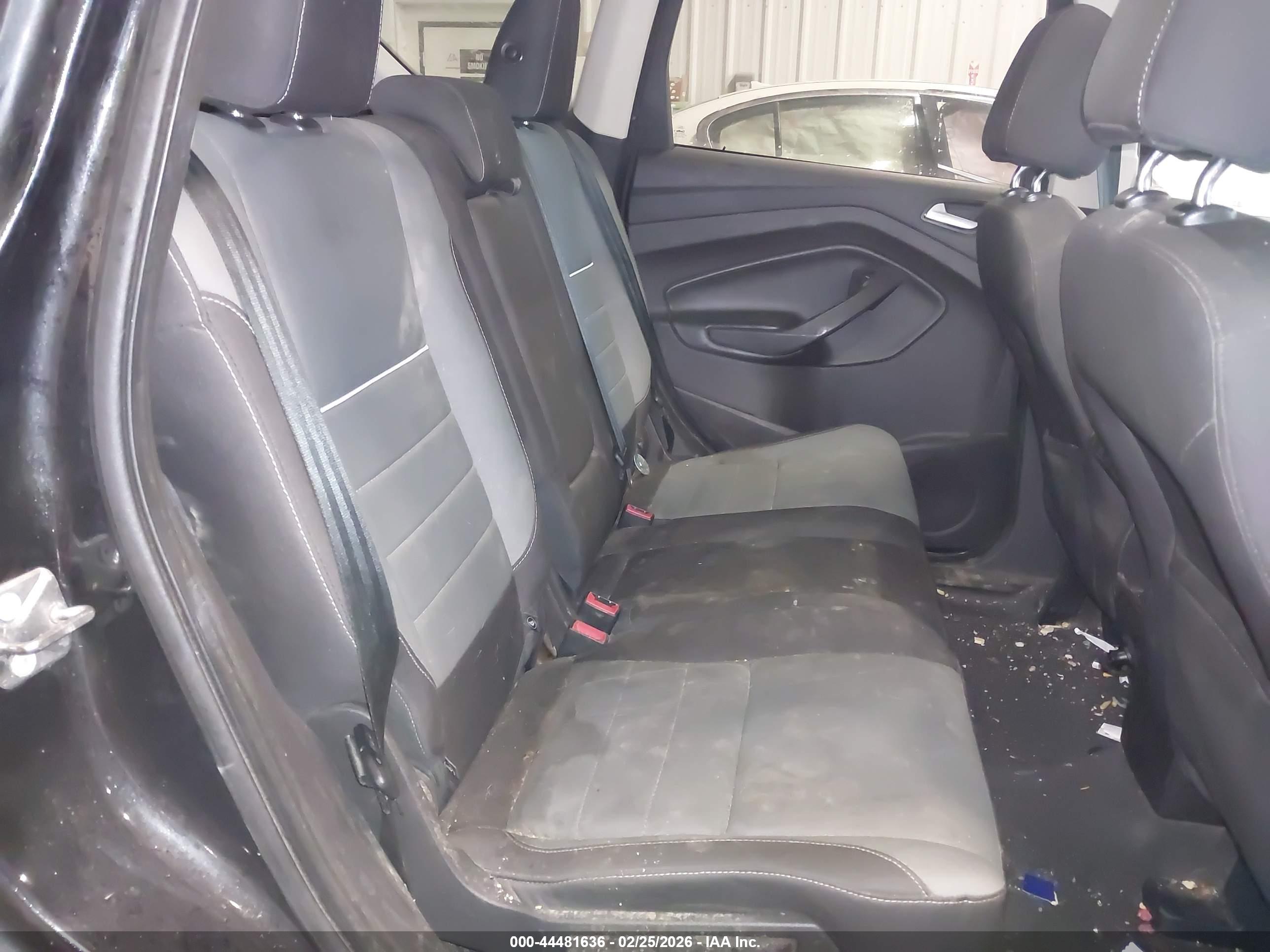 FORD ESCAPE image 8