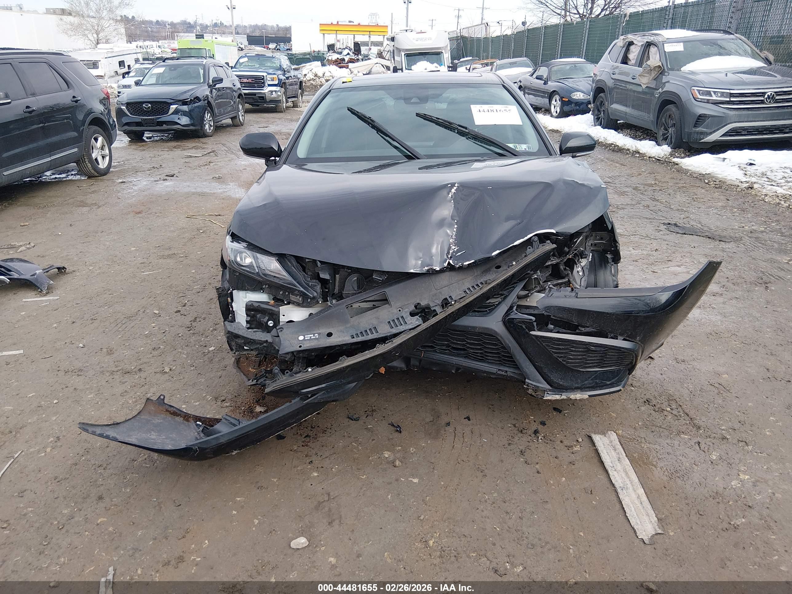 TOYOTA CAMRY image 6