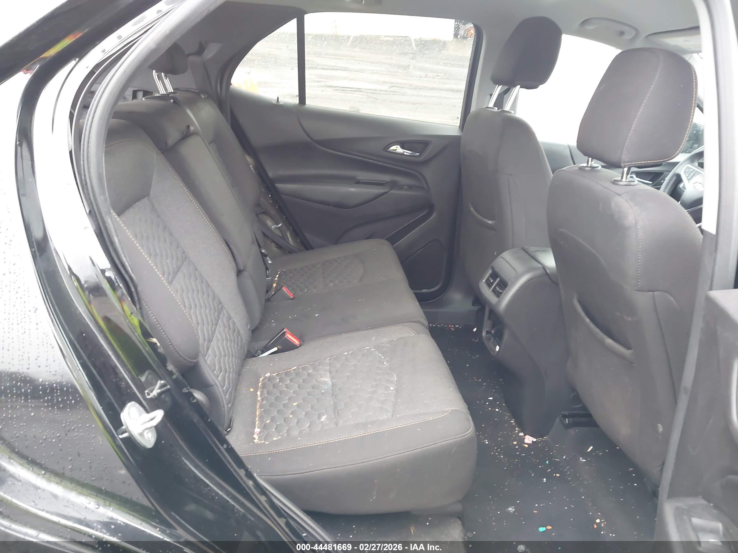 CHEVROLET EQUINOX image 8