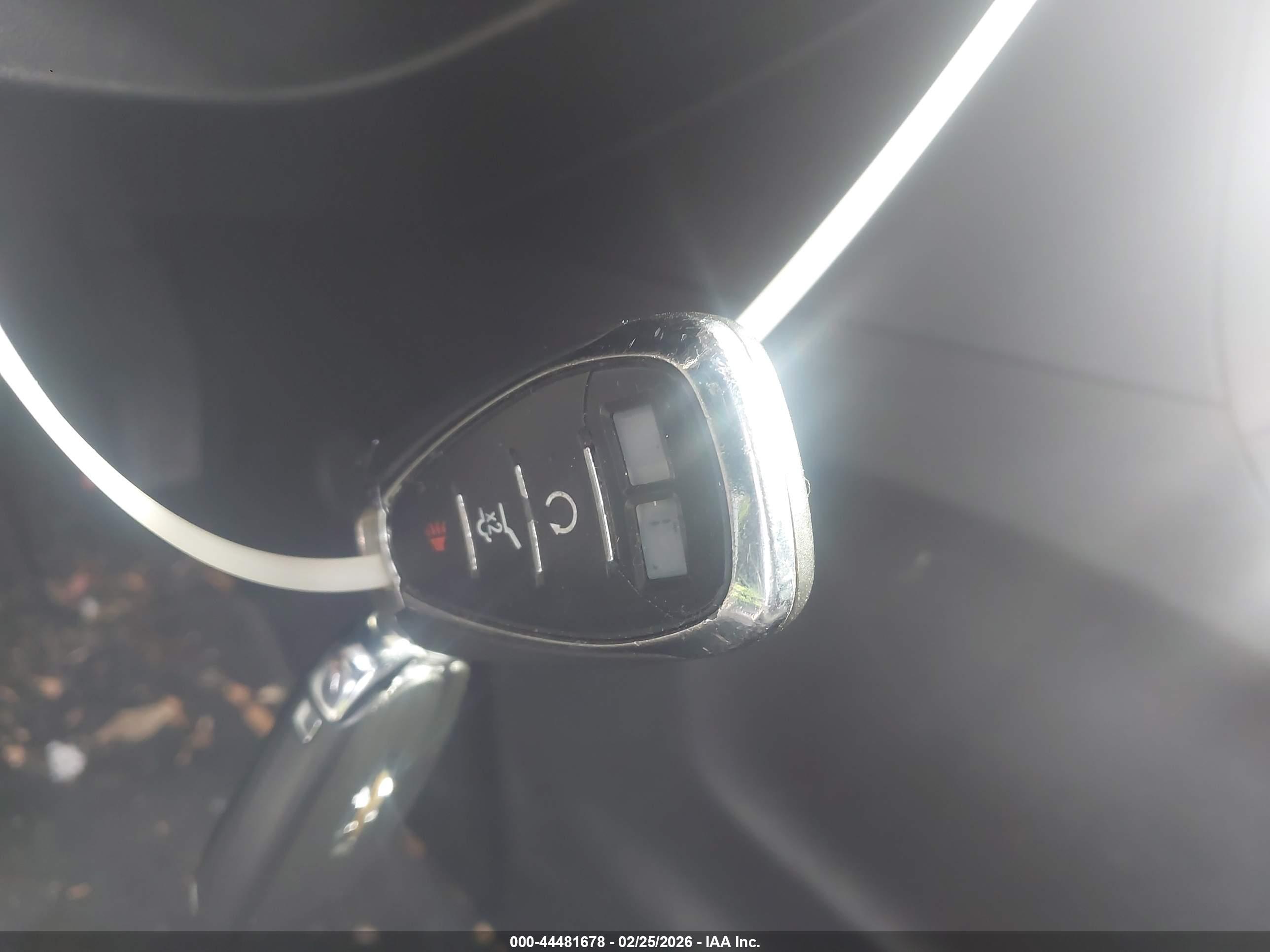 CHEVROLET EQUINOX image 11