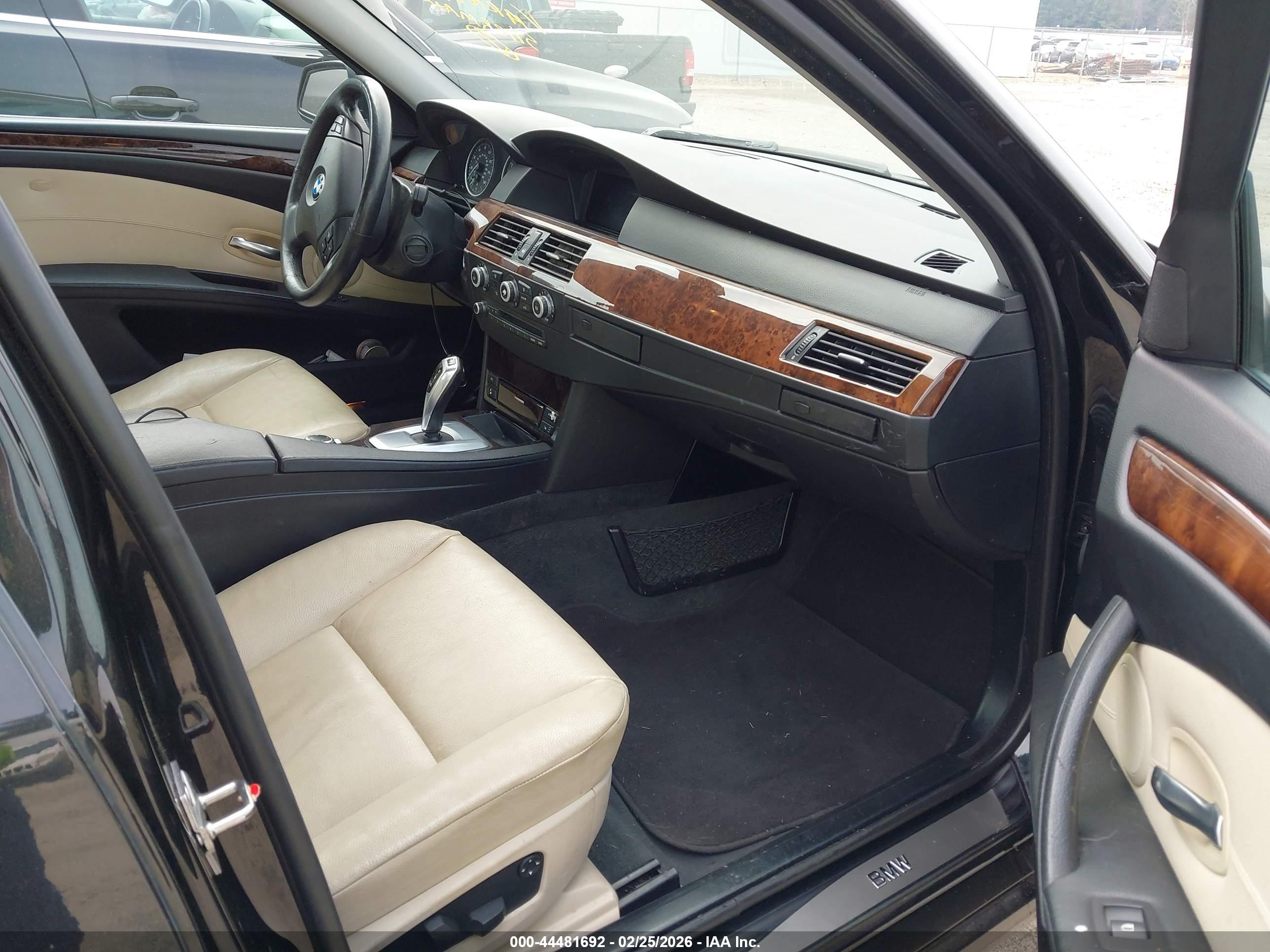BMW 528I image 5
