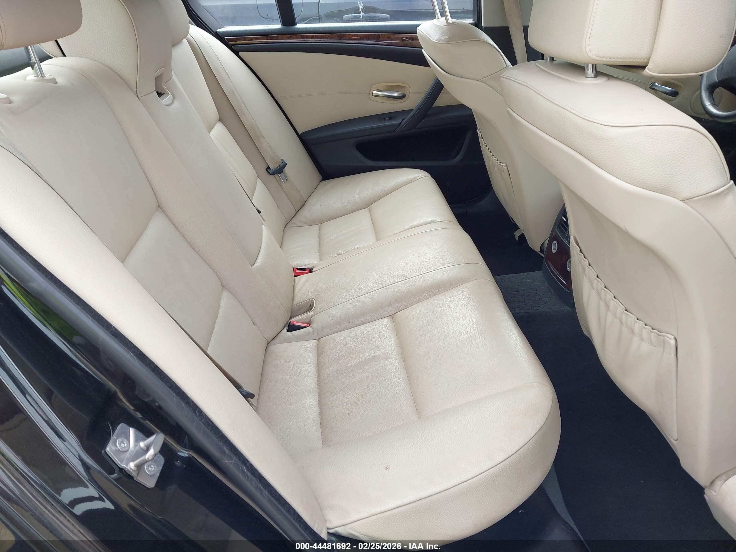 BMW 528I image 8