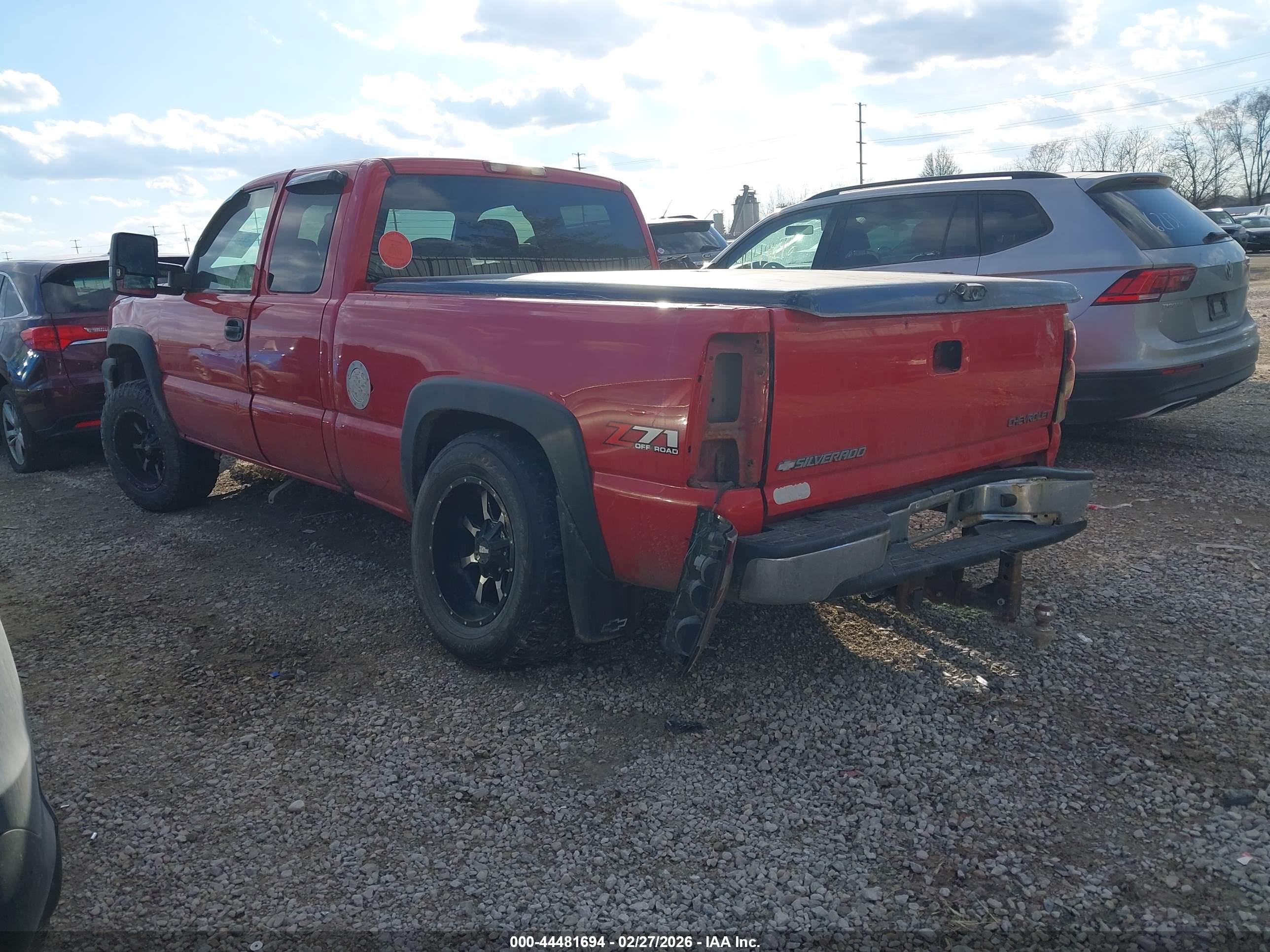 CHEVROLET SILVERADO image 3