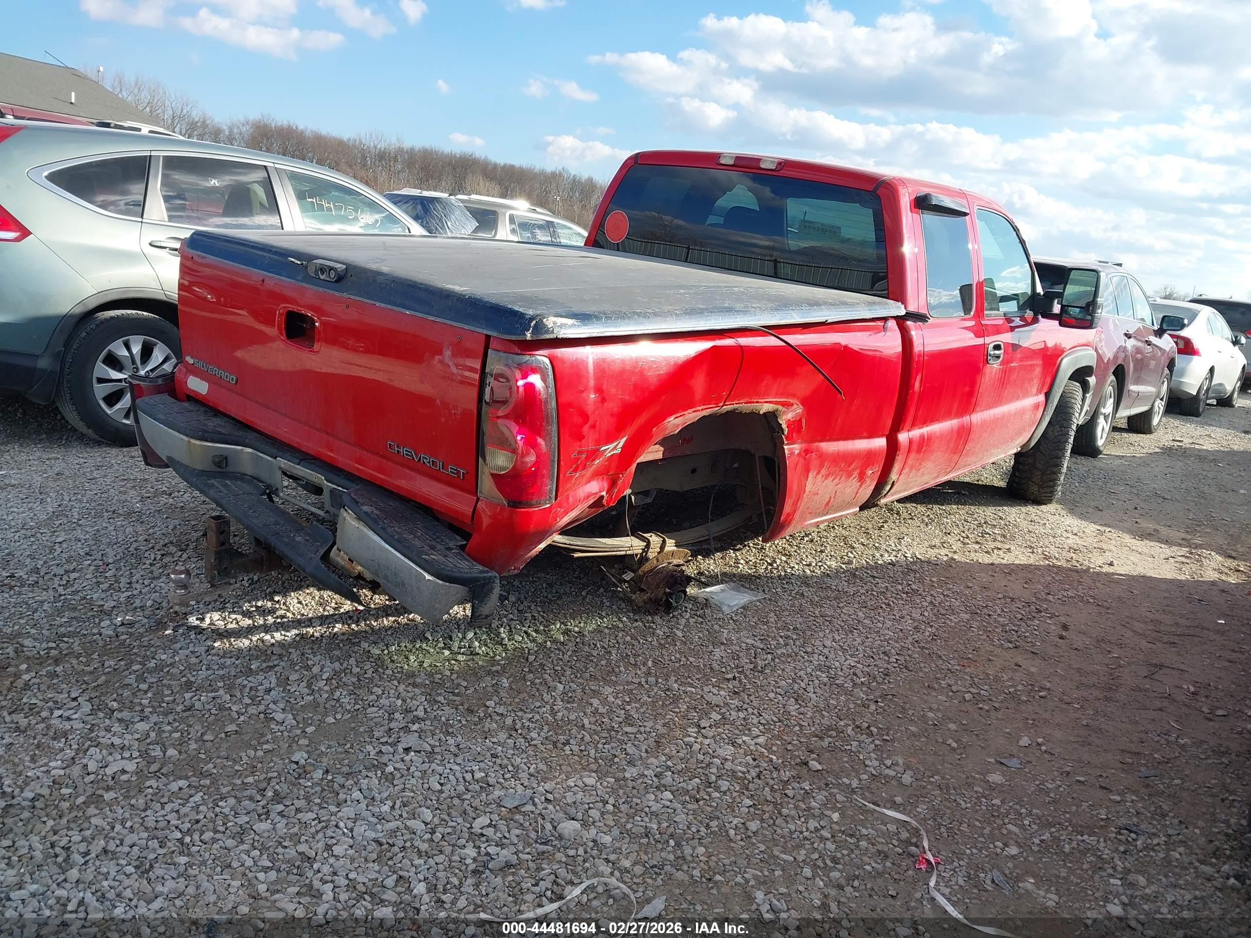 CHEVROLET SILVERADO image 4